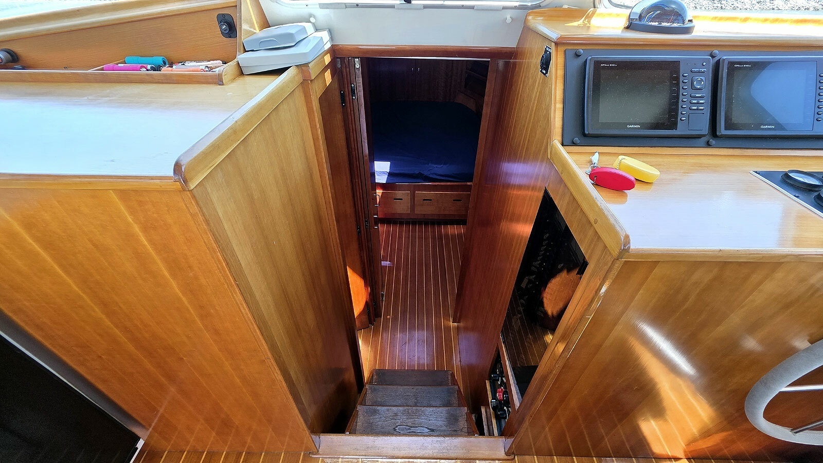 Main Cabin Berthing Companionway
