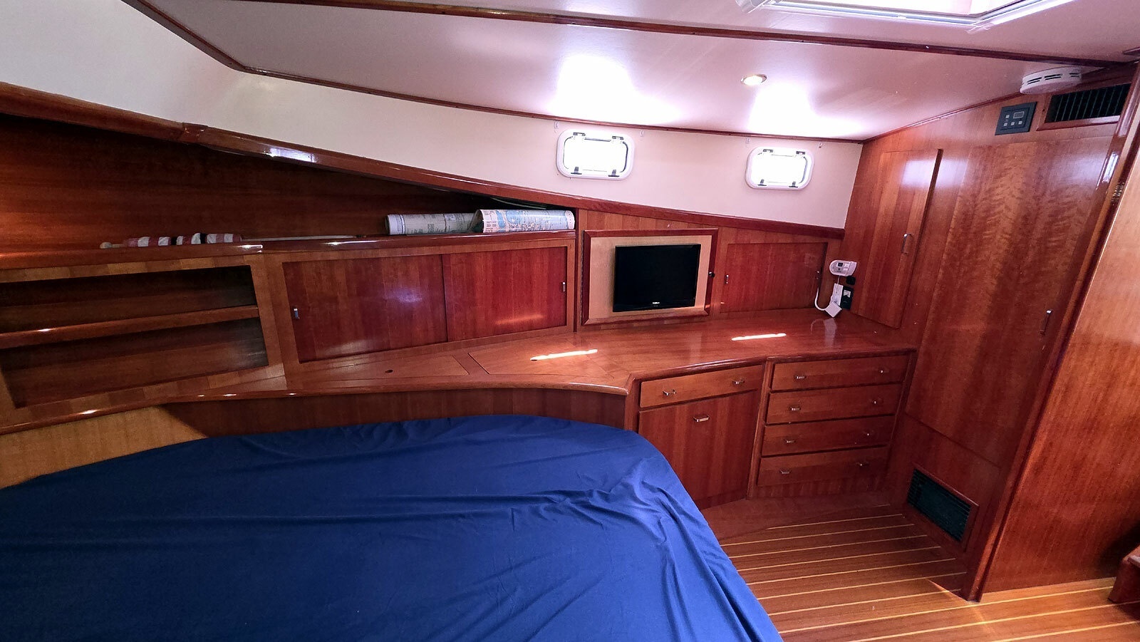 Master Stateroom Starboard
