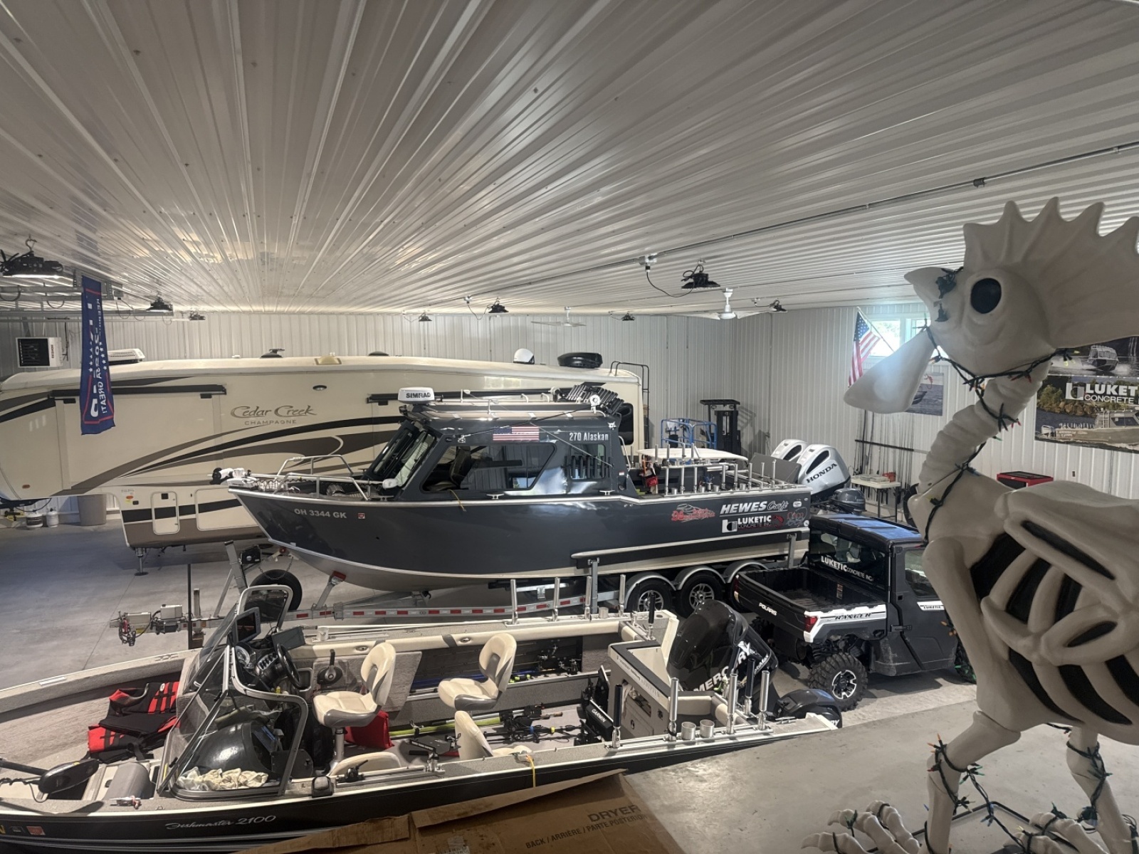 32ft Hewescraft Yacht For Sale