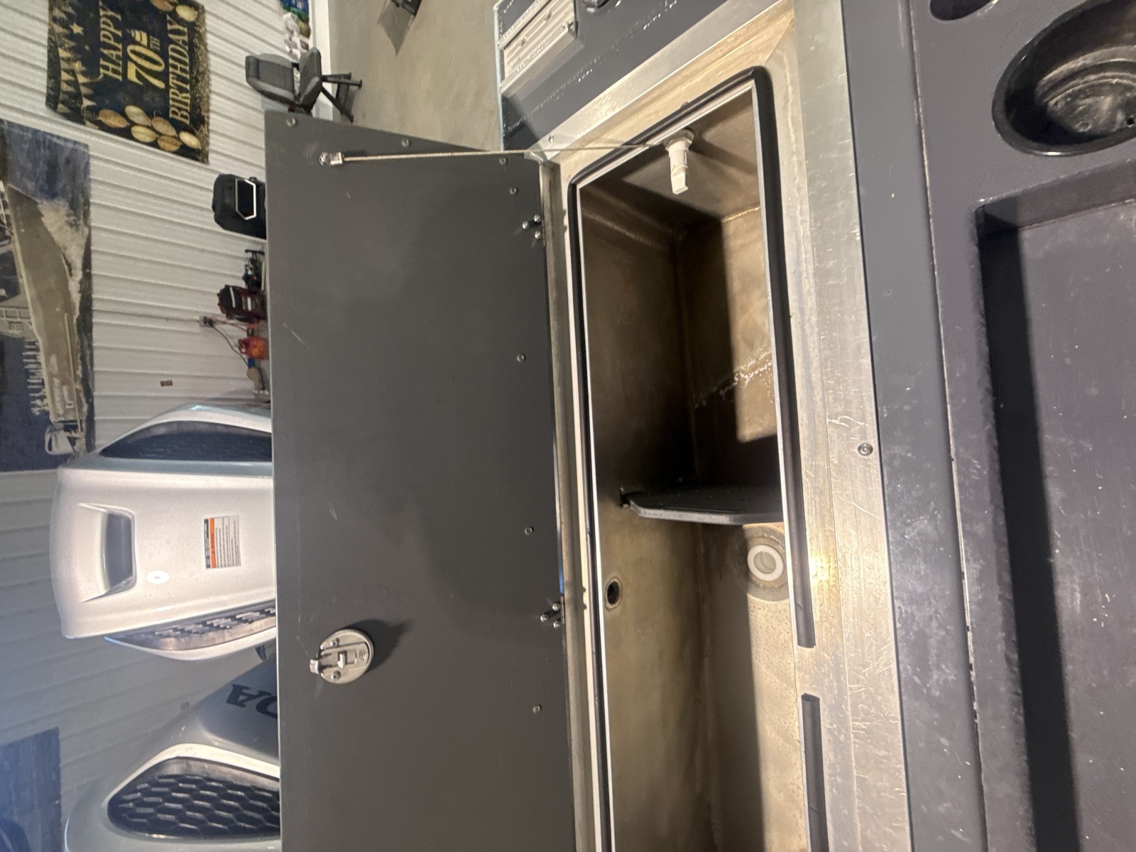 32ft Hewescraft Yacht For Sale