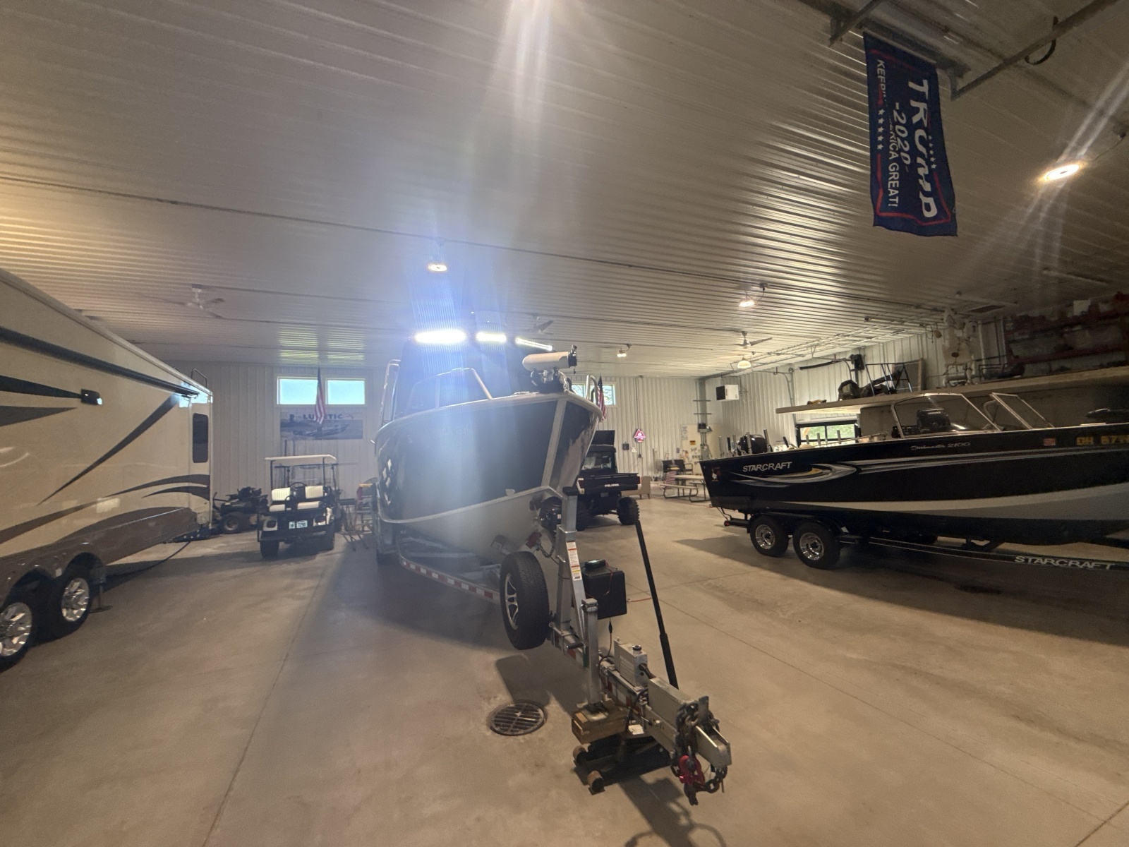 32ft Hewescraft Yacht For Sale