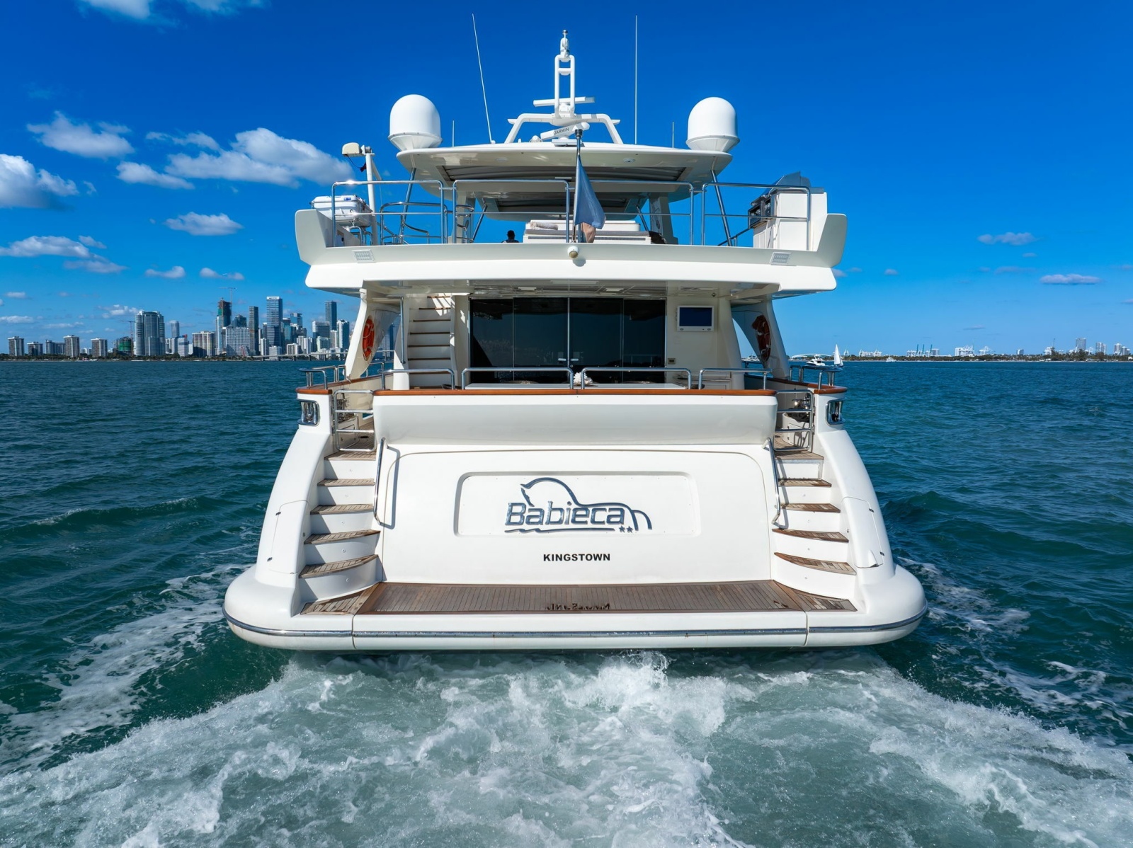 105' 2005 Azimut 105