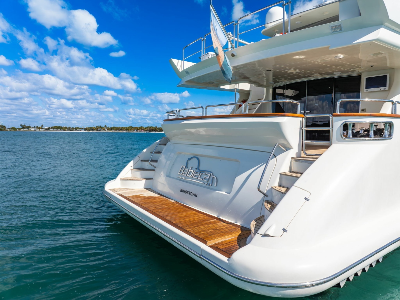 105' 2005 Azimut 105