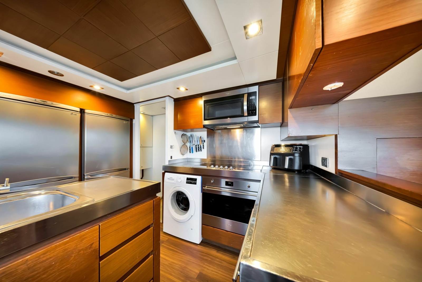 105' 2005 Azimut 105