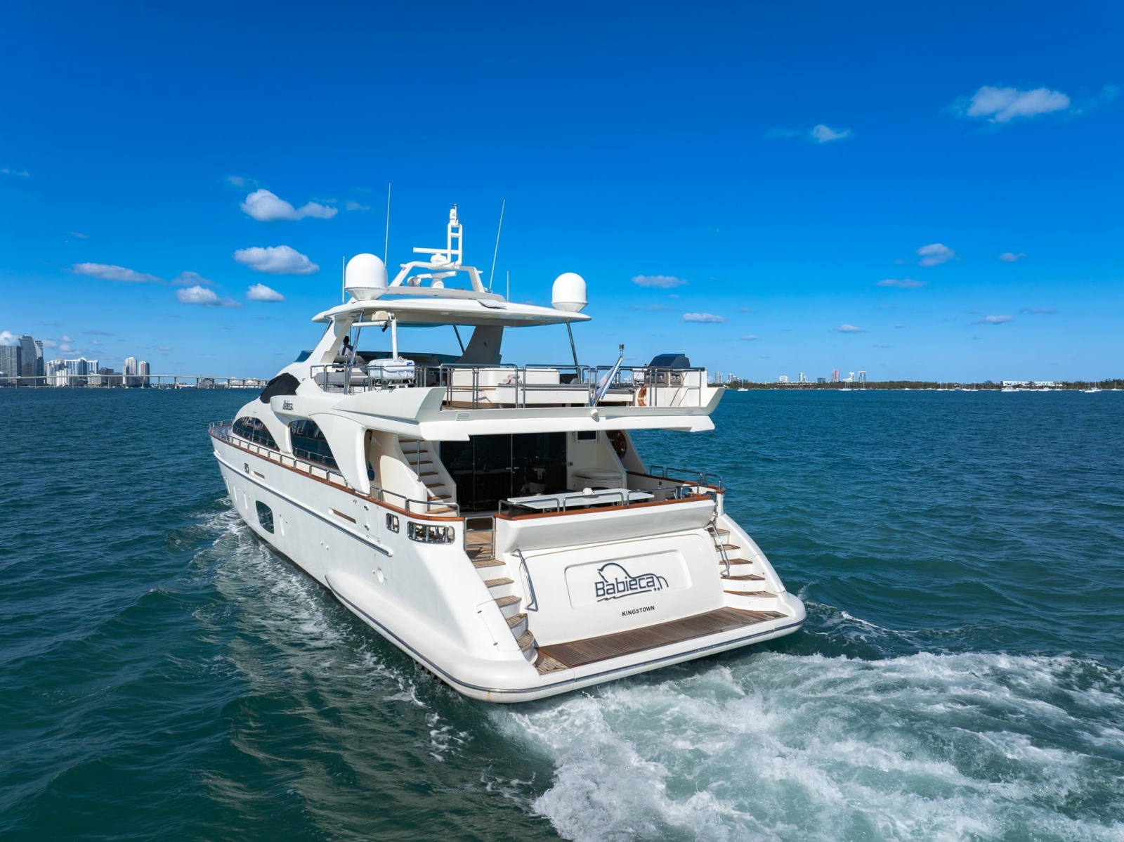 105' 2005 Azimut 105