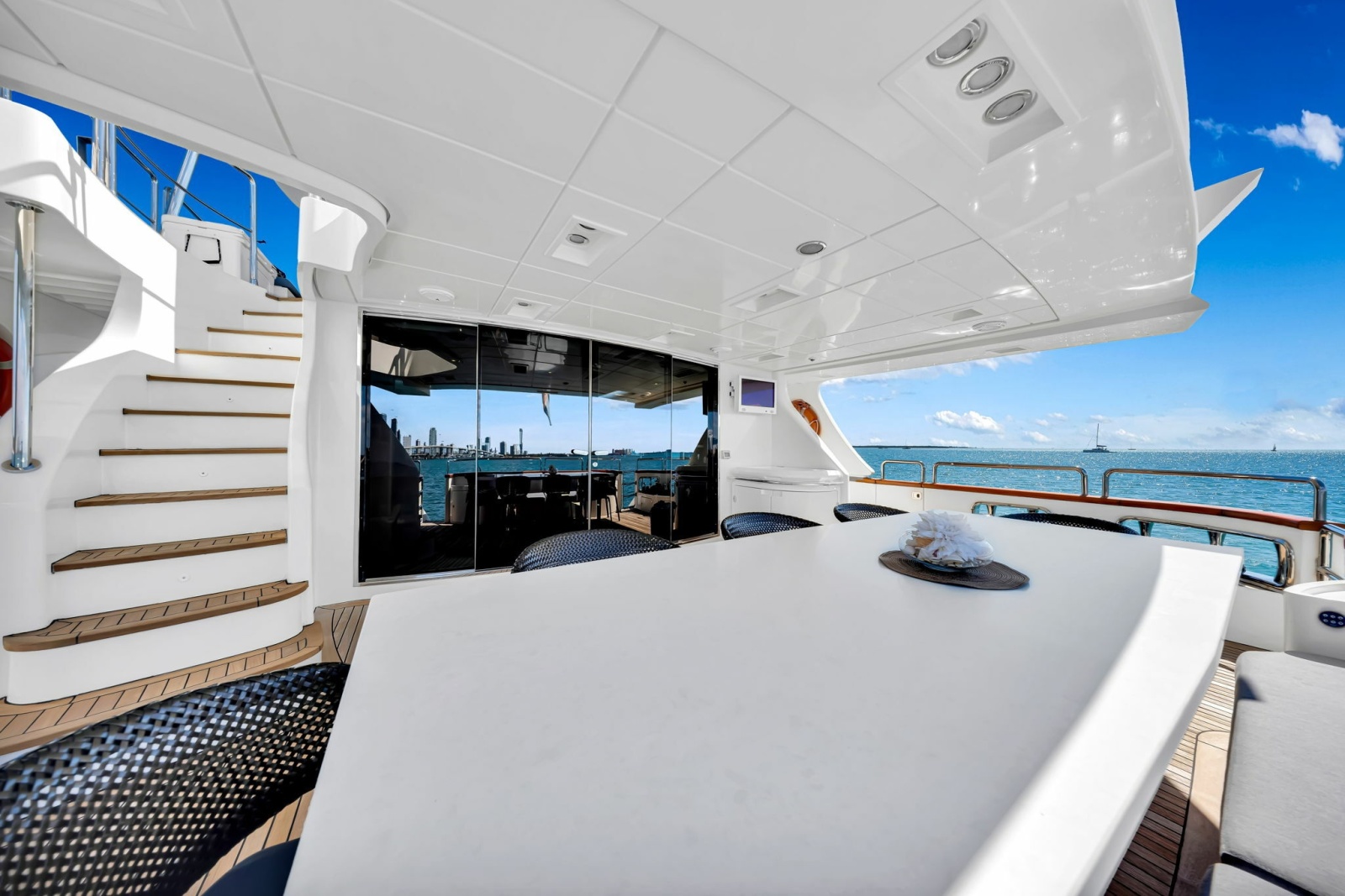 105' 2005 Azimut 105