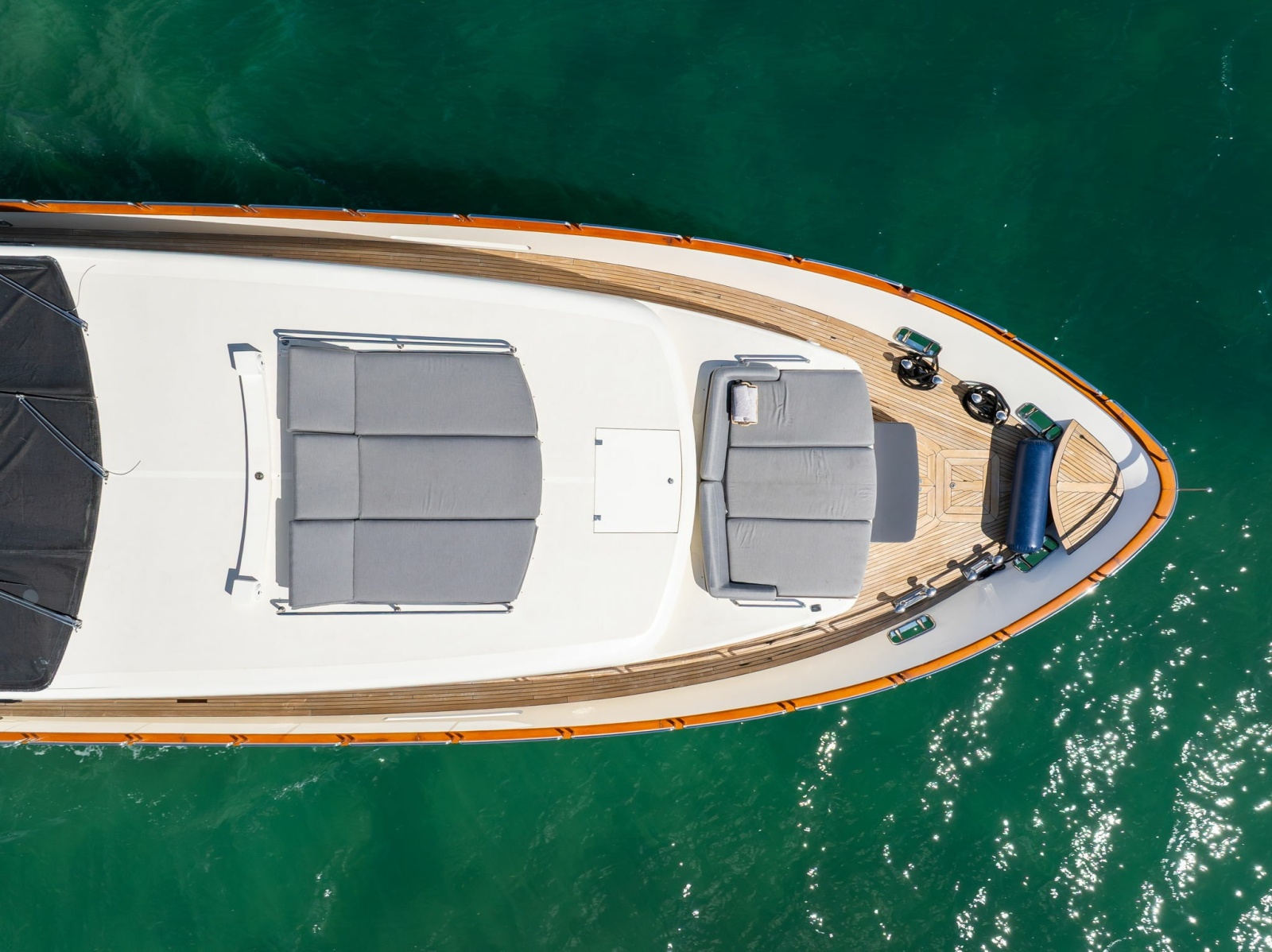 105' 2005 Azimut 105