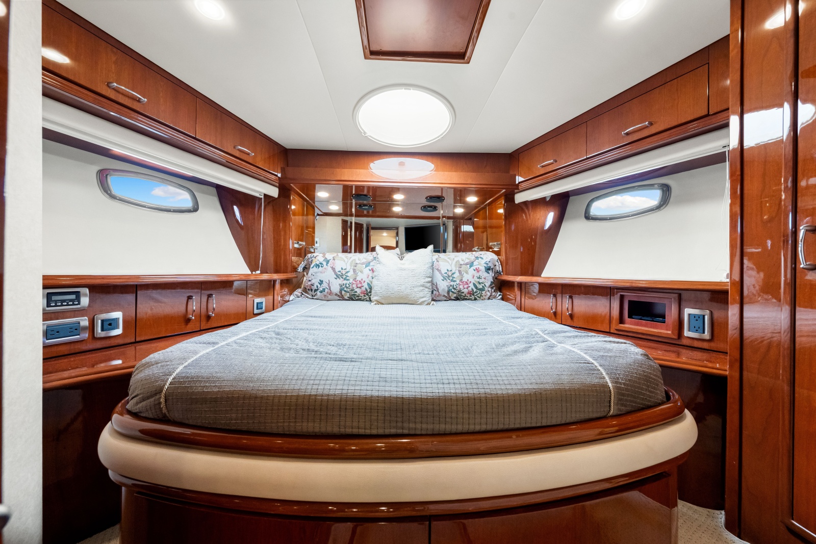 59' 2007 Marquis 59 Markham Edition