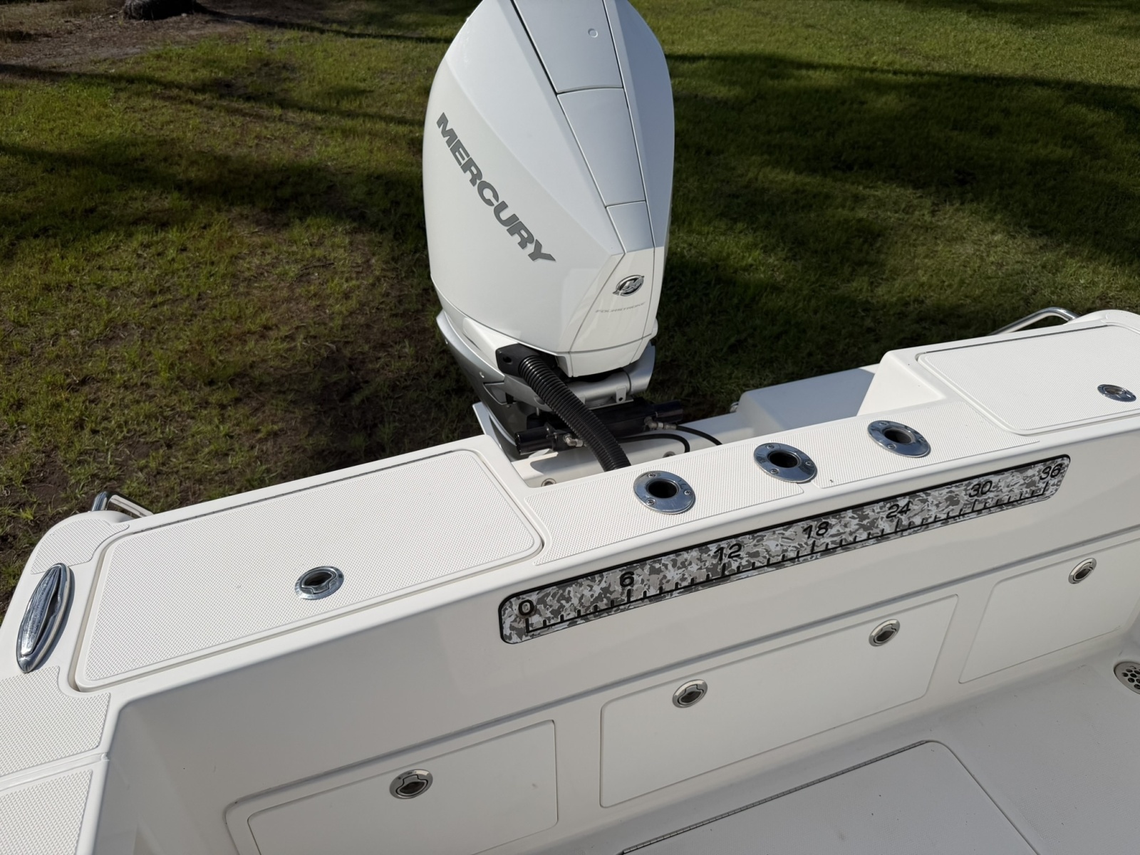 23' 2019 Reef Runner 230XS