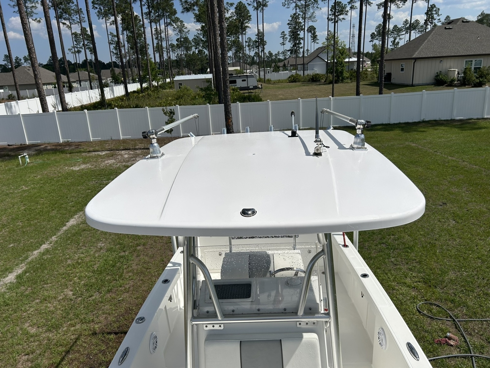 23' 2019 Reef Runner 230XS