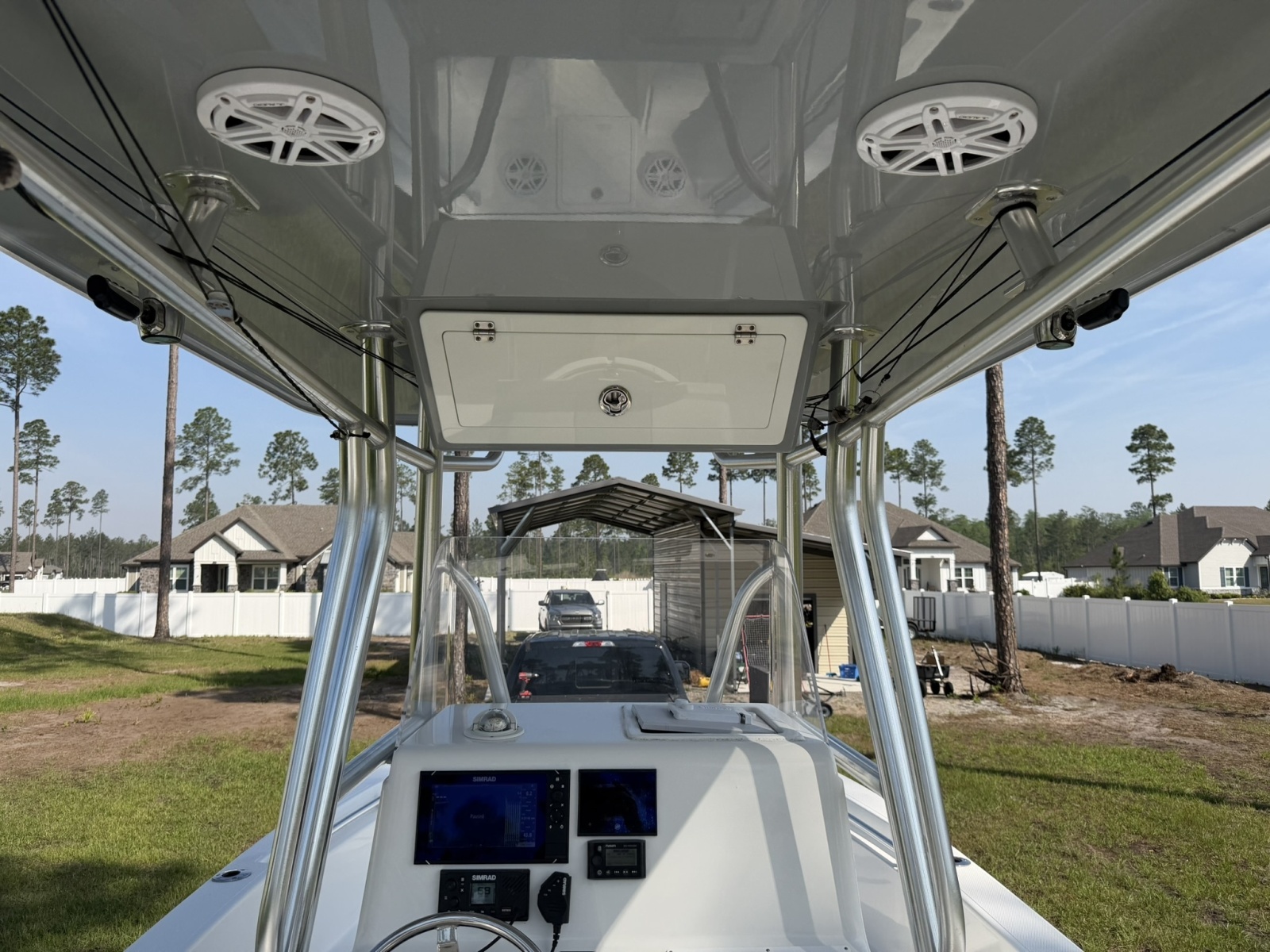 23' 2019 Reef Runner 230XS