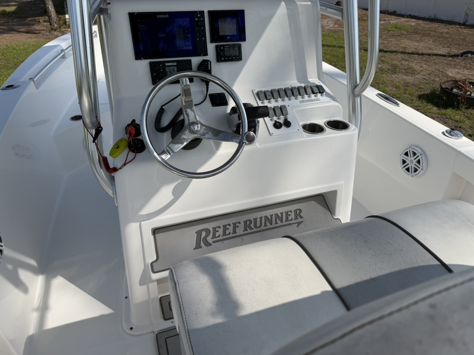 23' 2019 Reef Runner 230XS