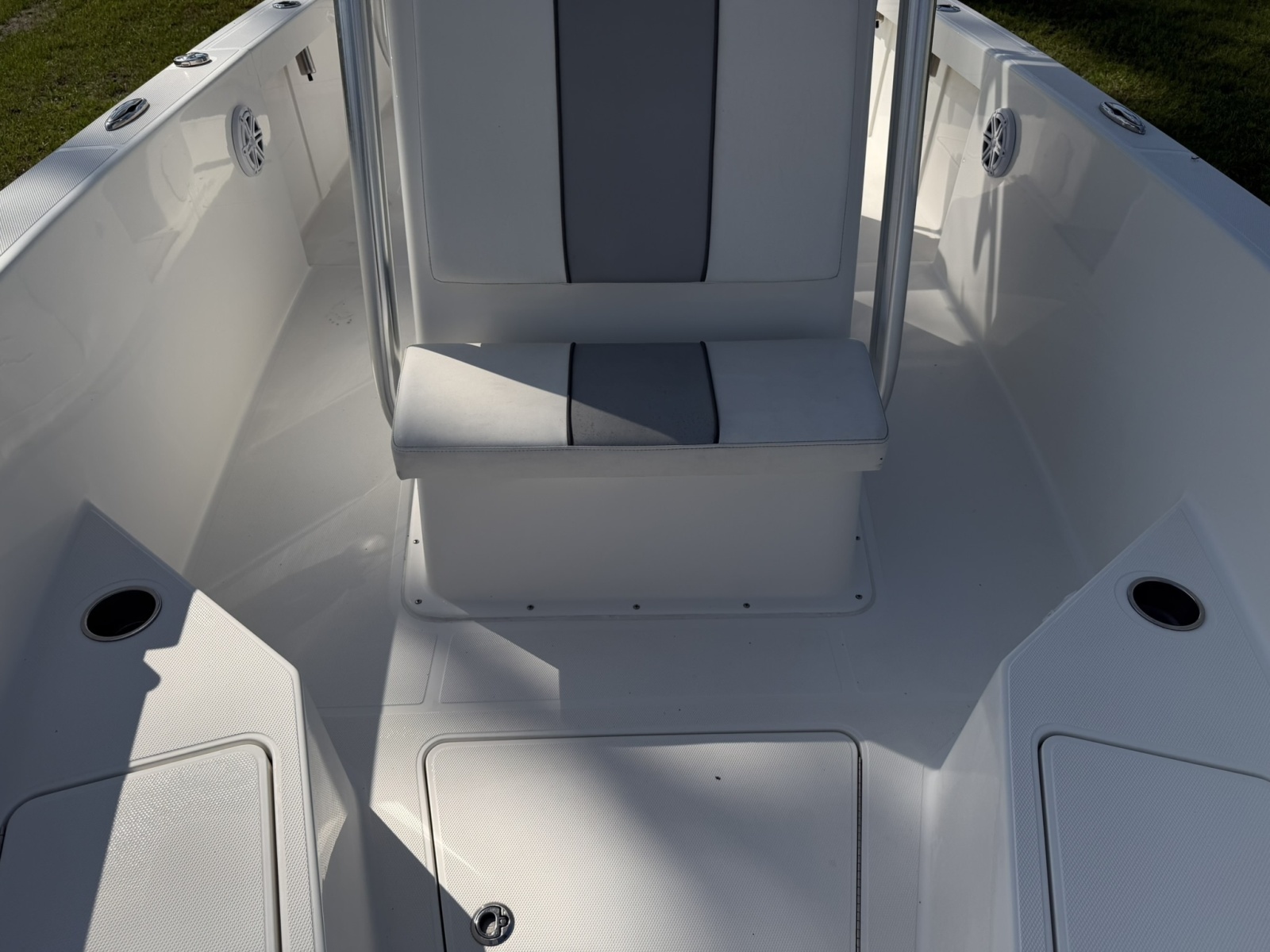 23' 2019 Reef Runner 230XS