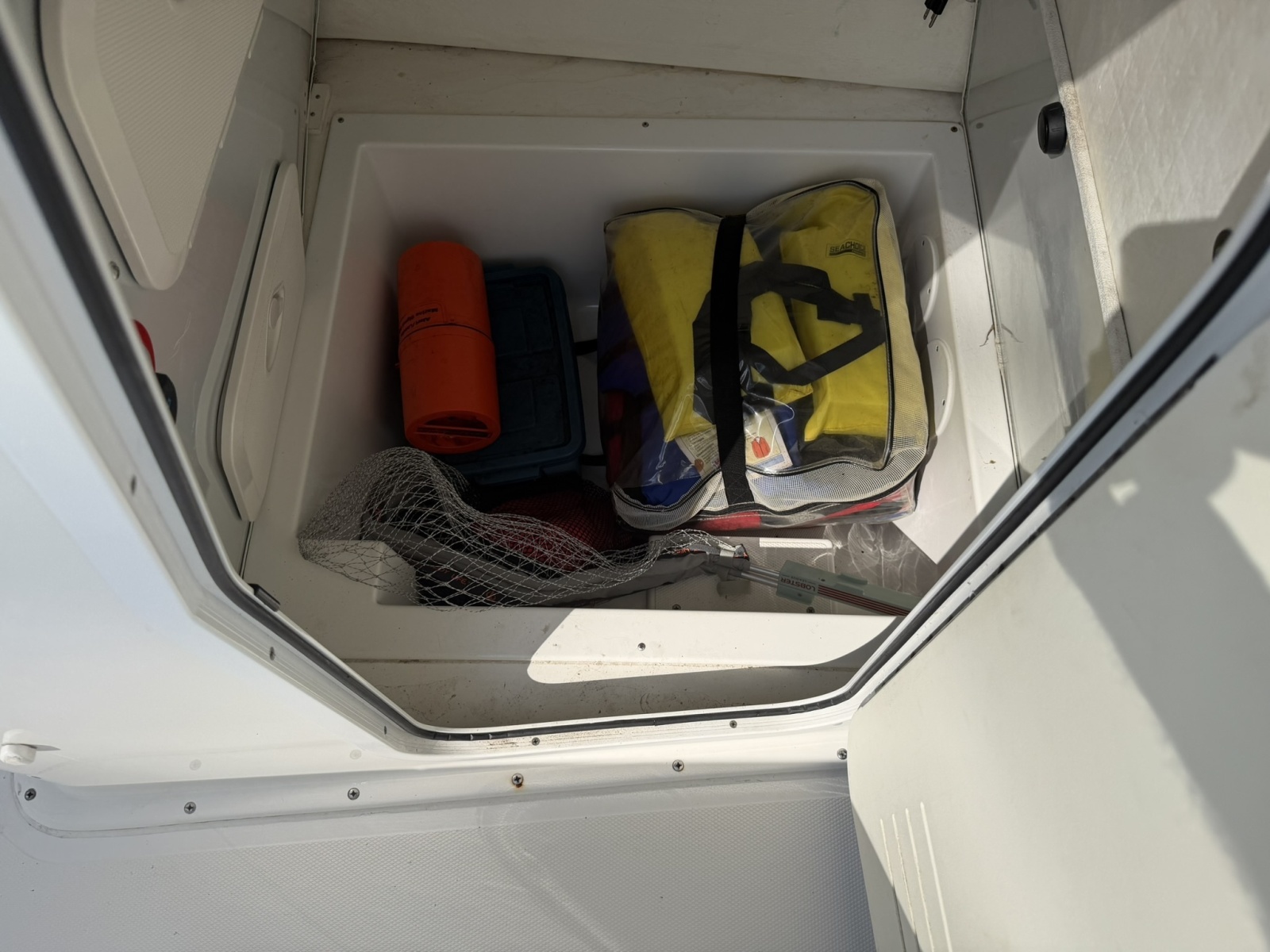 23' 2019 Reef Runner 230XS