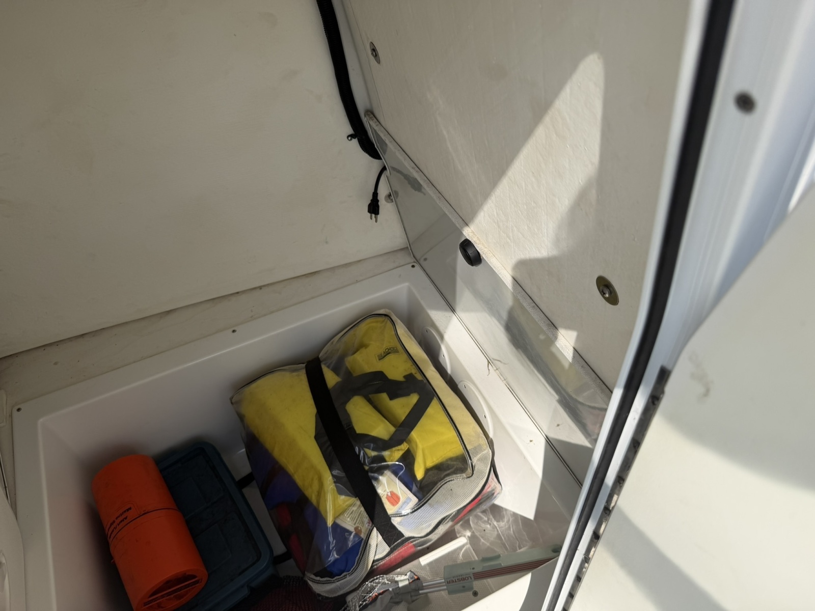 23' 2019 Reef Runner 230XS