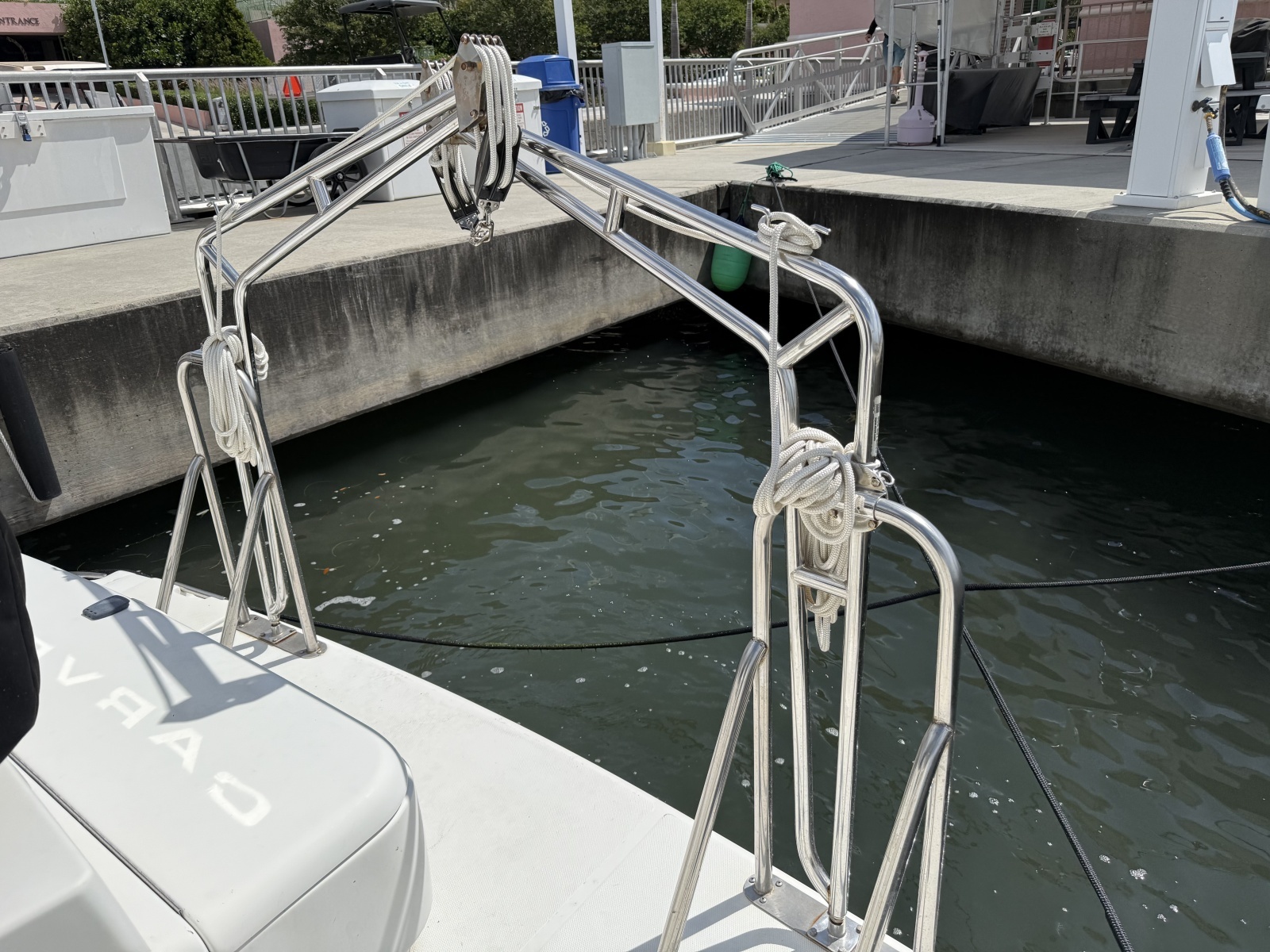 Mist Approach 44ft Carver Yacht For Sale