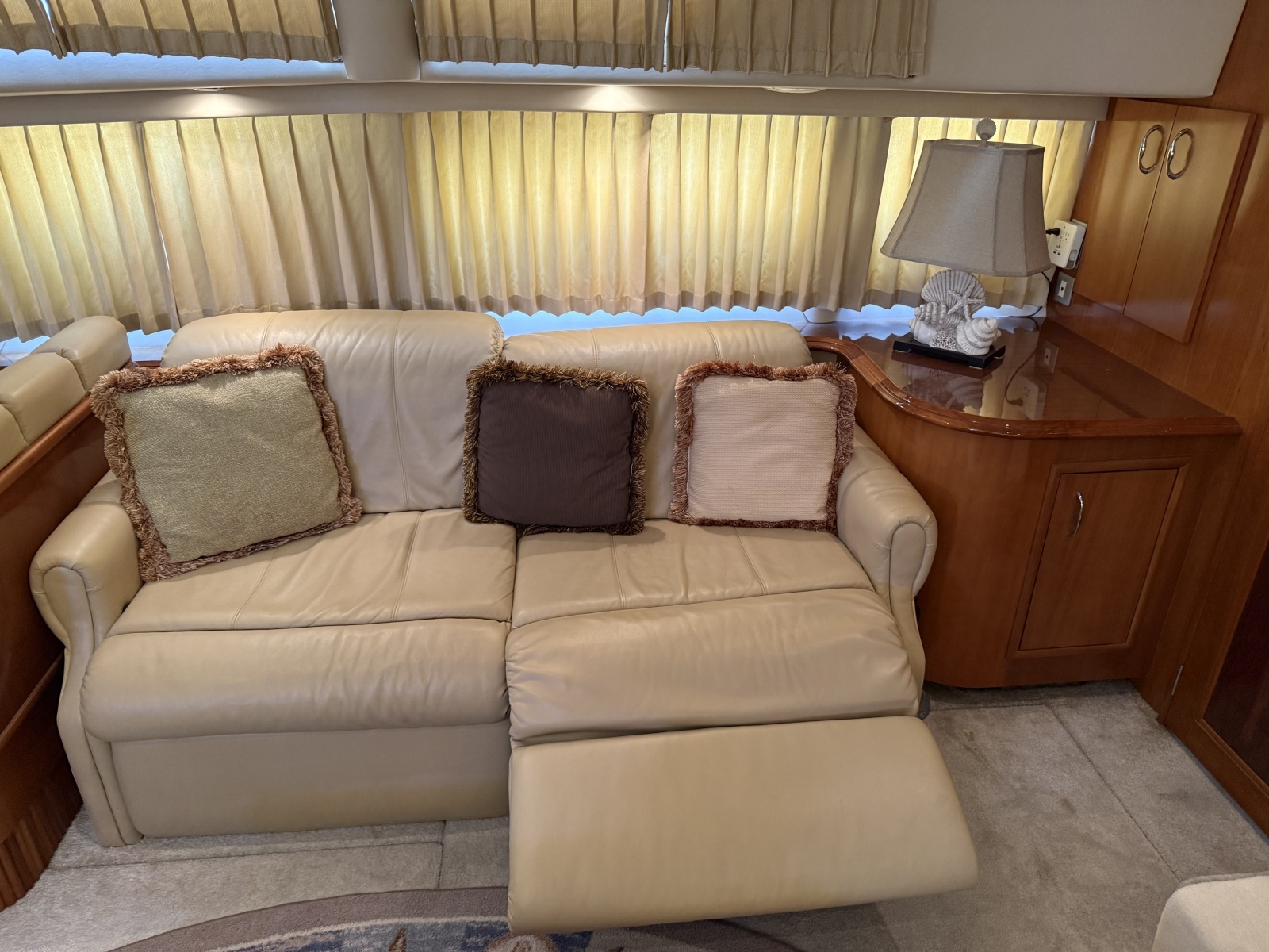 Mist Approach 44ft Carver Yacht For Sale