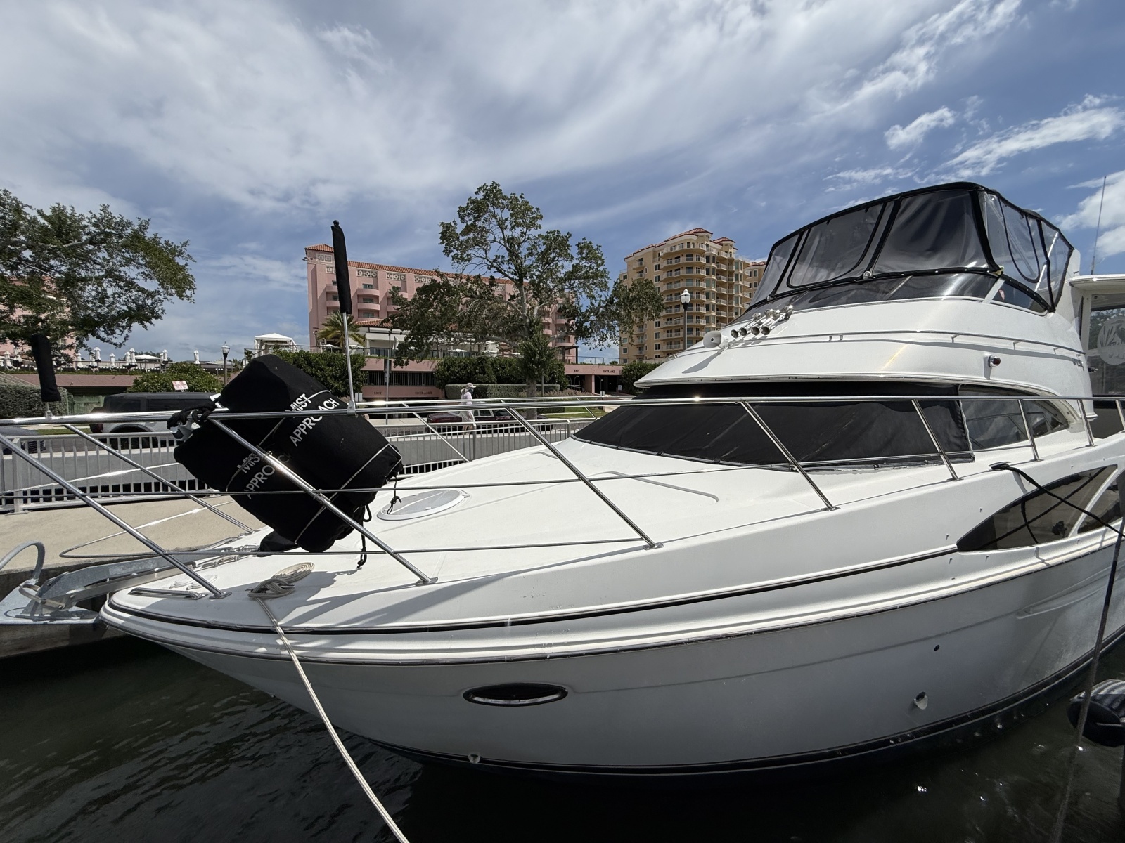 Mist Approach 44ft Carver Yacht For Sale