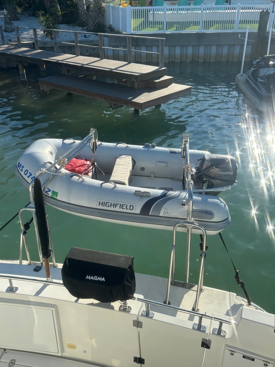 Mist Approach 44ft Carver Yacht For Sale