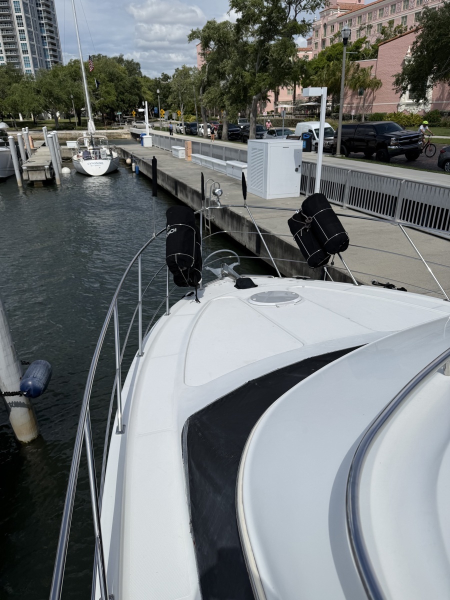 Mist Approach 44ft Carver Yacht For Sale