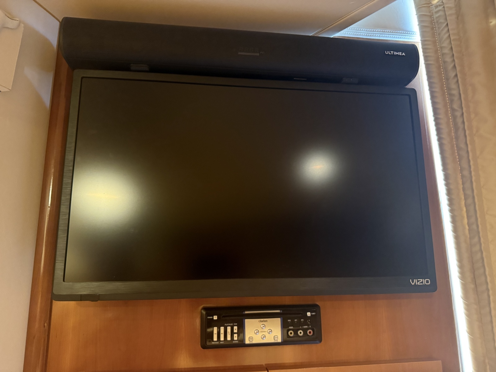 Mist Approach 44ft Carver Yacht For Sale