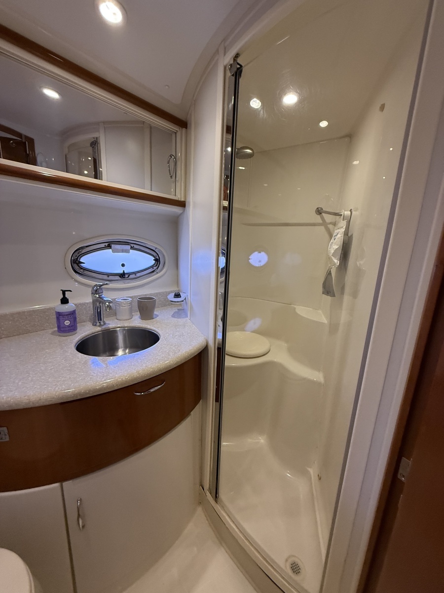 Mist Approach 44ft Carver Yacht For Sale