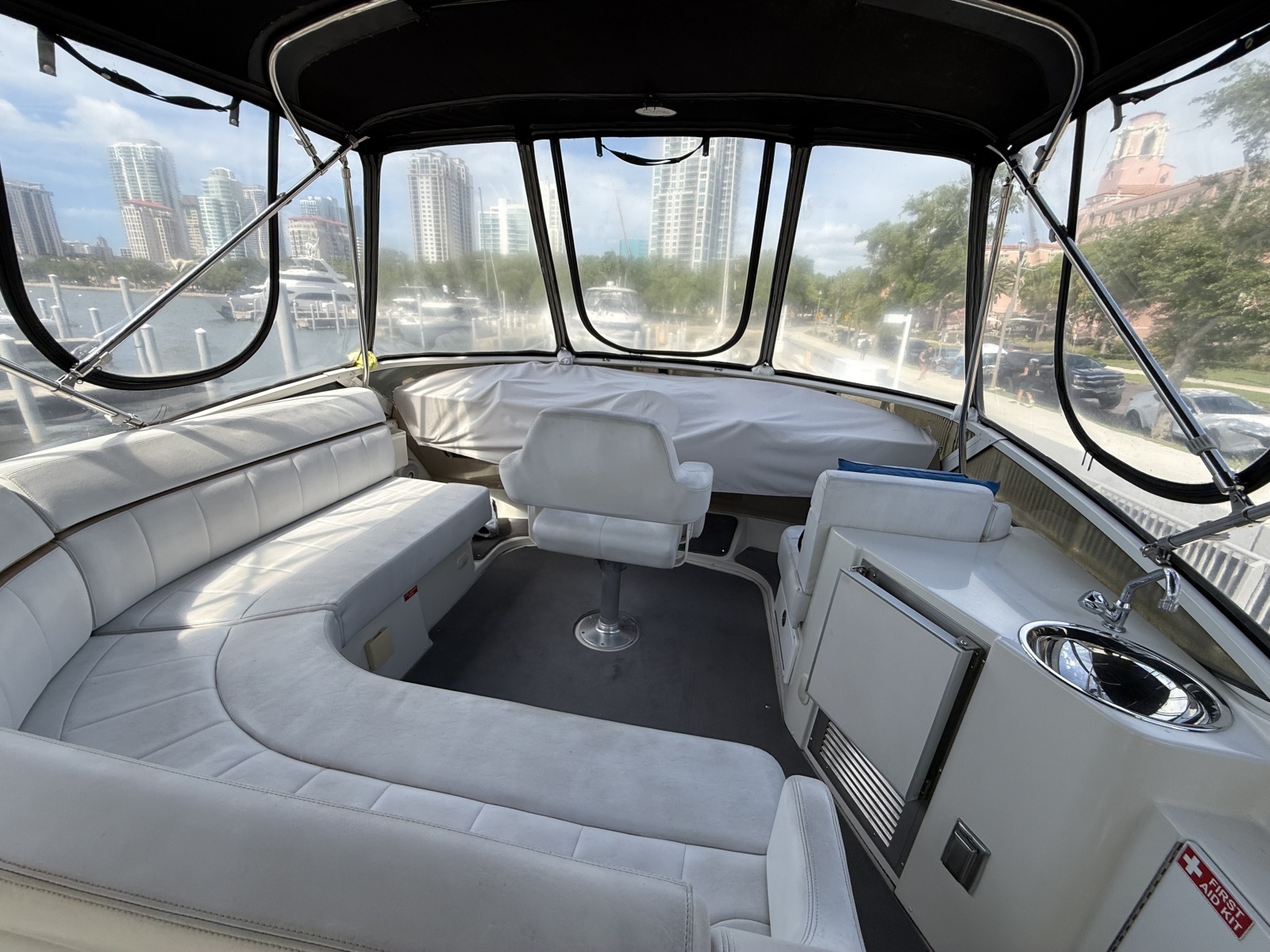 Mist Approach 44ft Carver Yacht For Sale