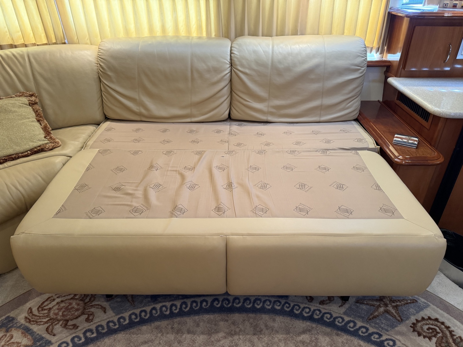 Mist Approach 44ft Carver Yacht For Sale