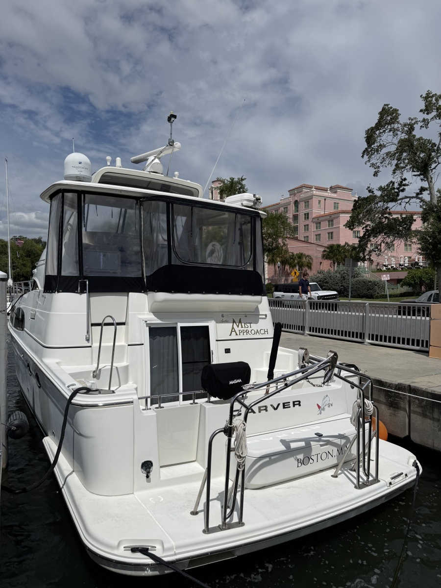 Mist Approach 44ft Carver Yacht For Sale