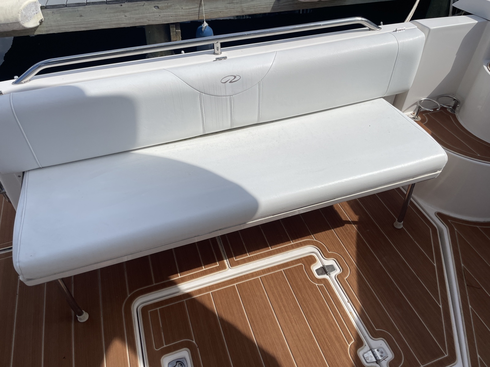 2005 Regal 3560 Express