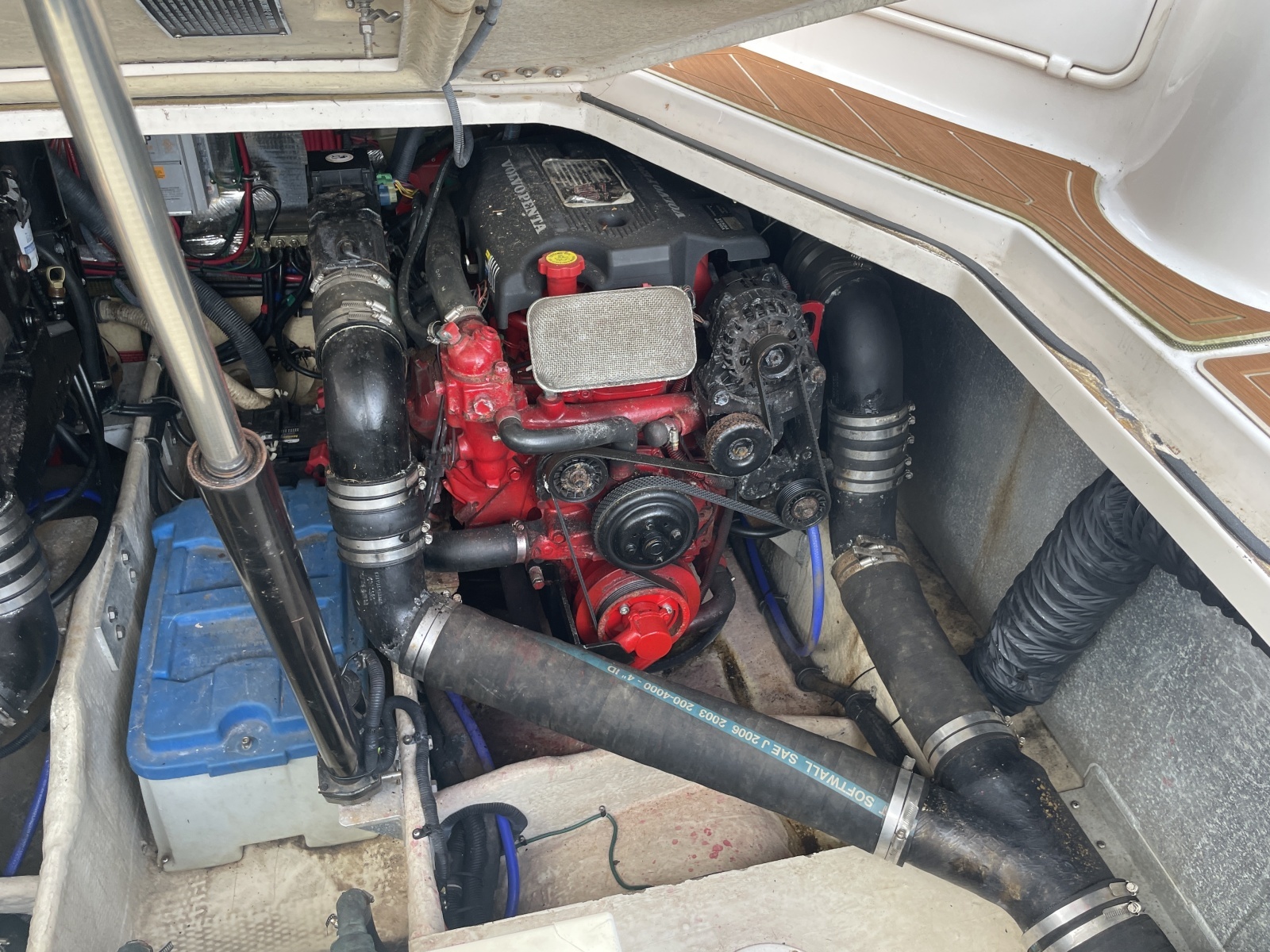 2005 Regal 3560 Express