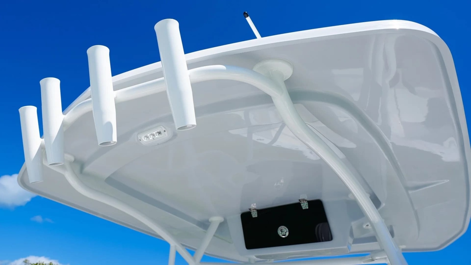 24' 2026 Twin Vee 240 GFX2 CC