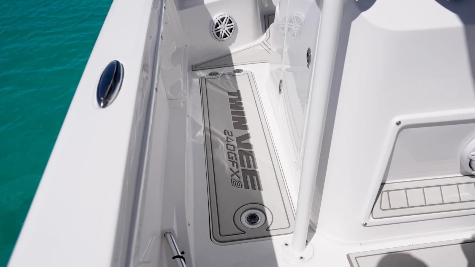 2026 Twin Vee 240 GFX2 CC