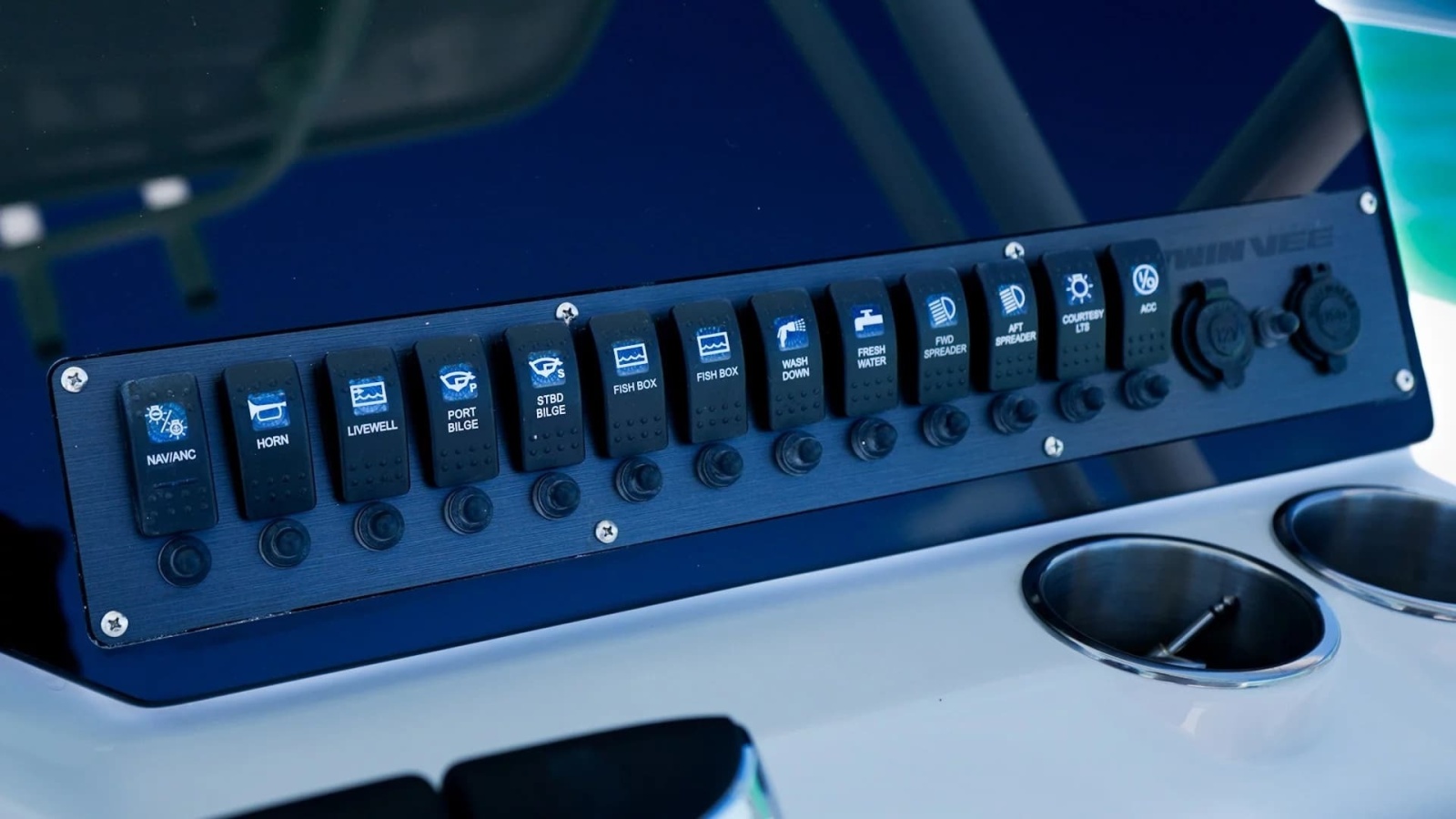 24' 2026 Twin Vee 240 GFX2 CC