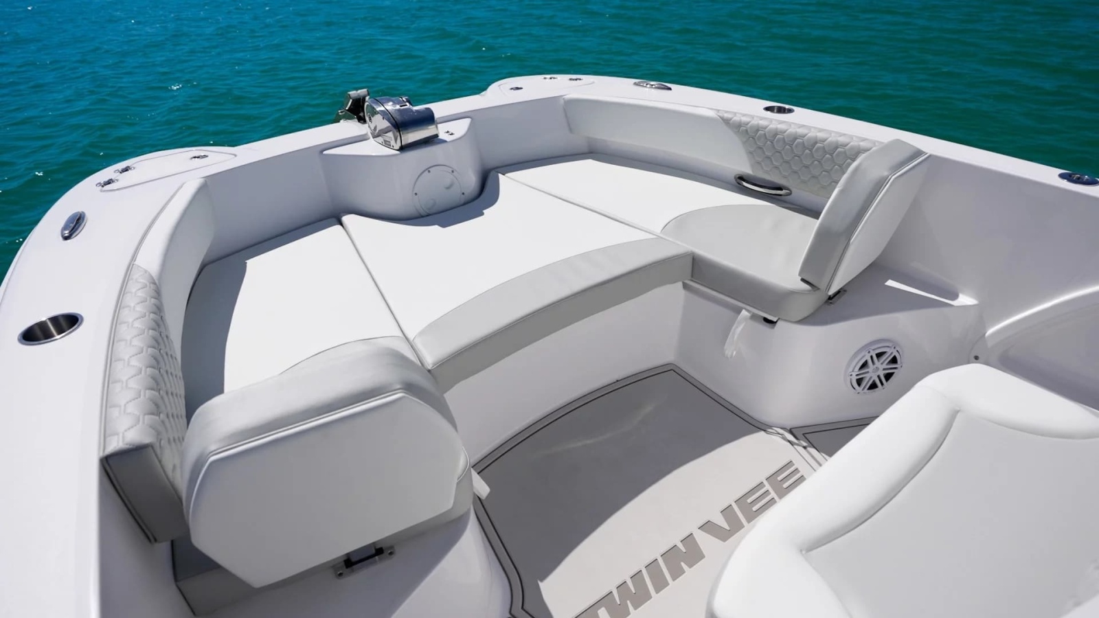 24' 2026 Twin Vee 240 GFX2 CC