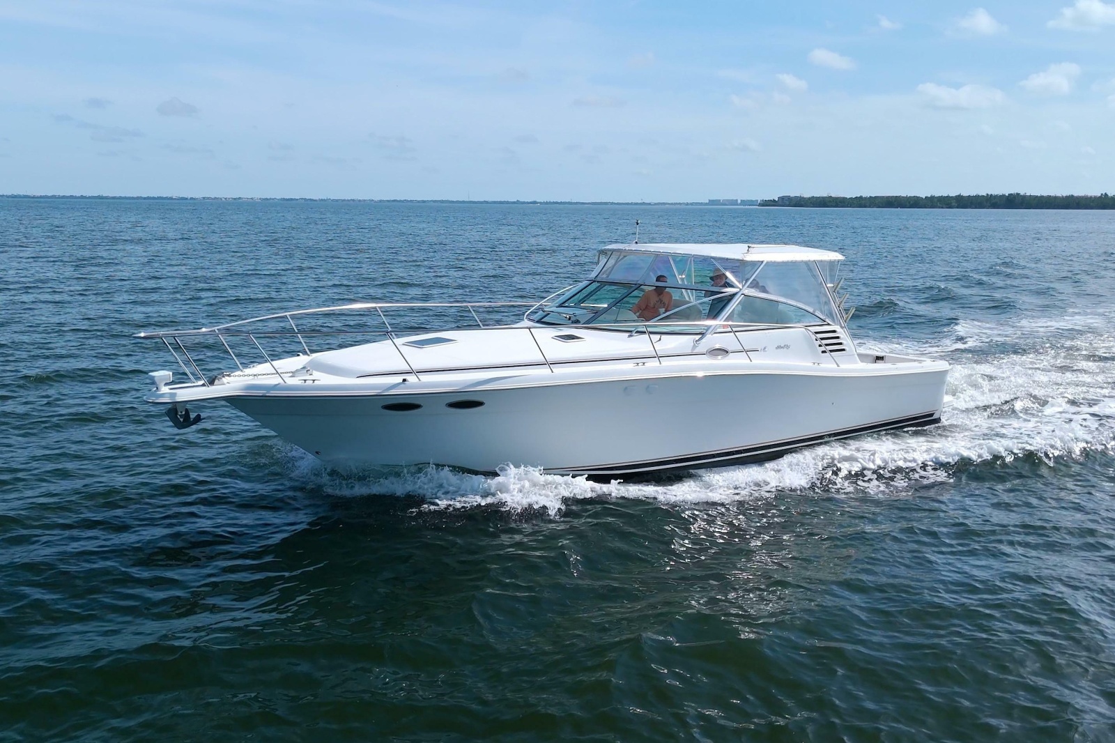 1997 Sea Ray 370 Express Cruiser