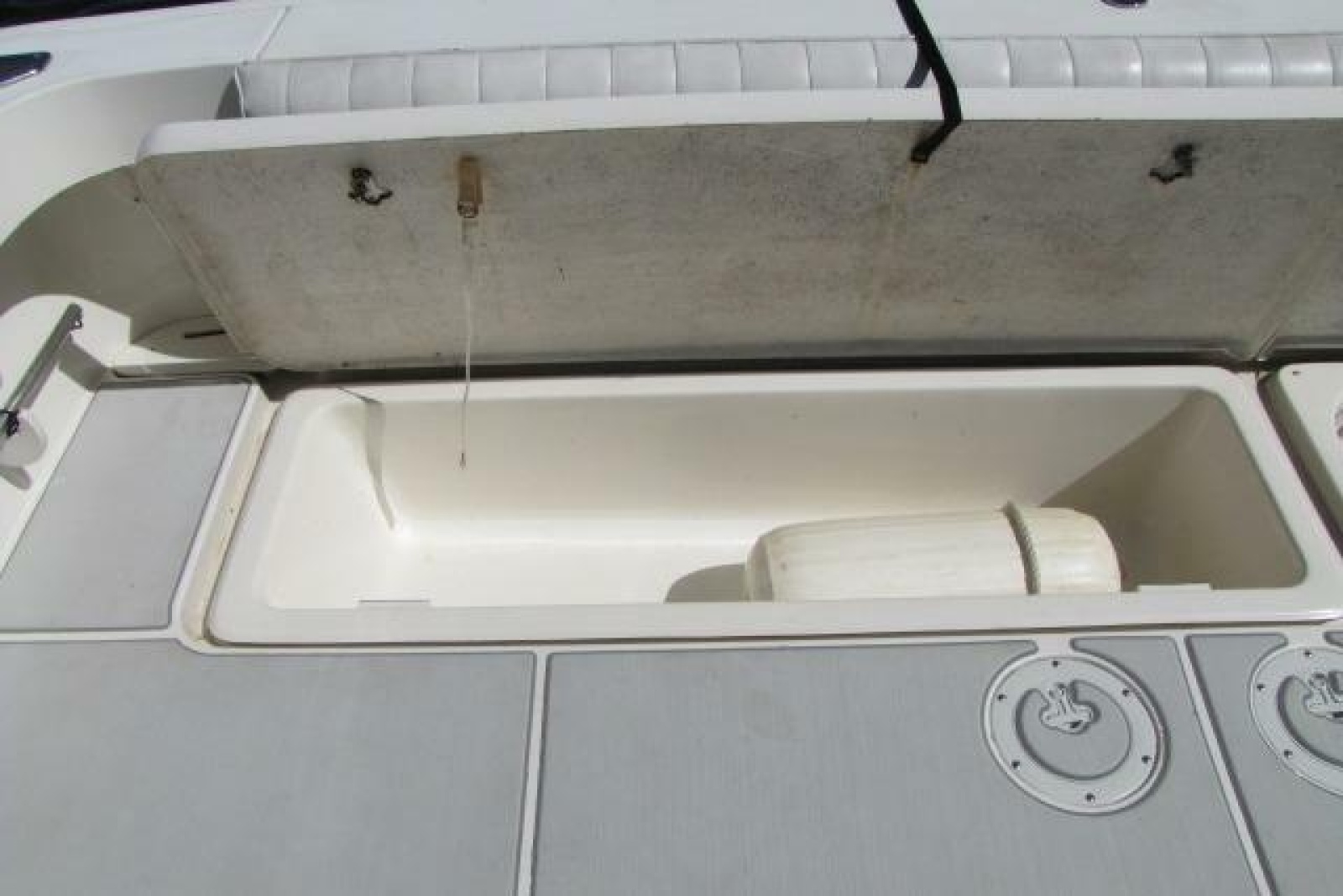 1997 Sea Ray 370 Express Cruiser