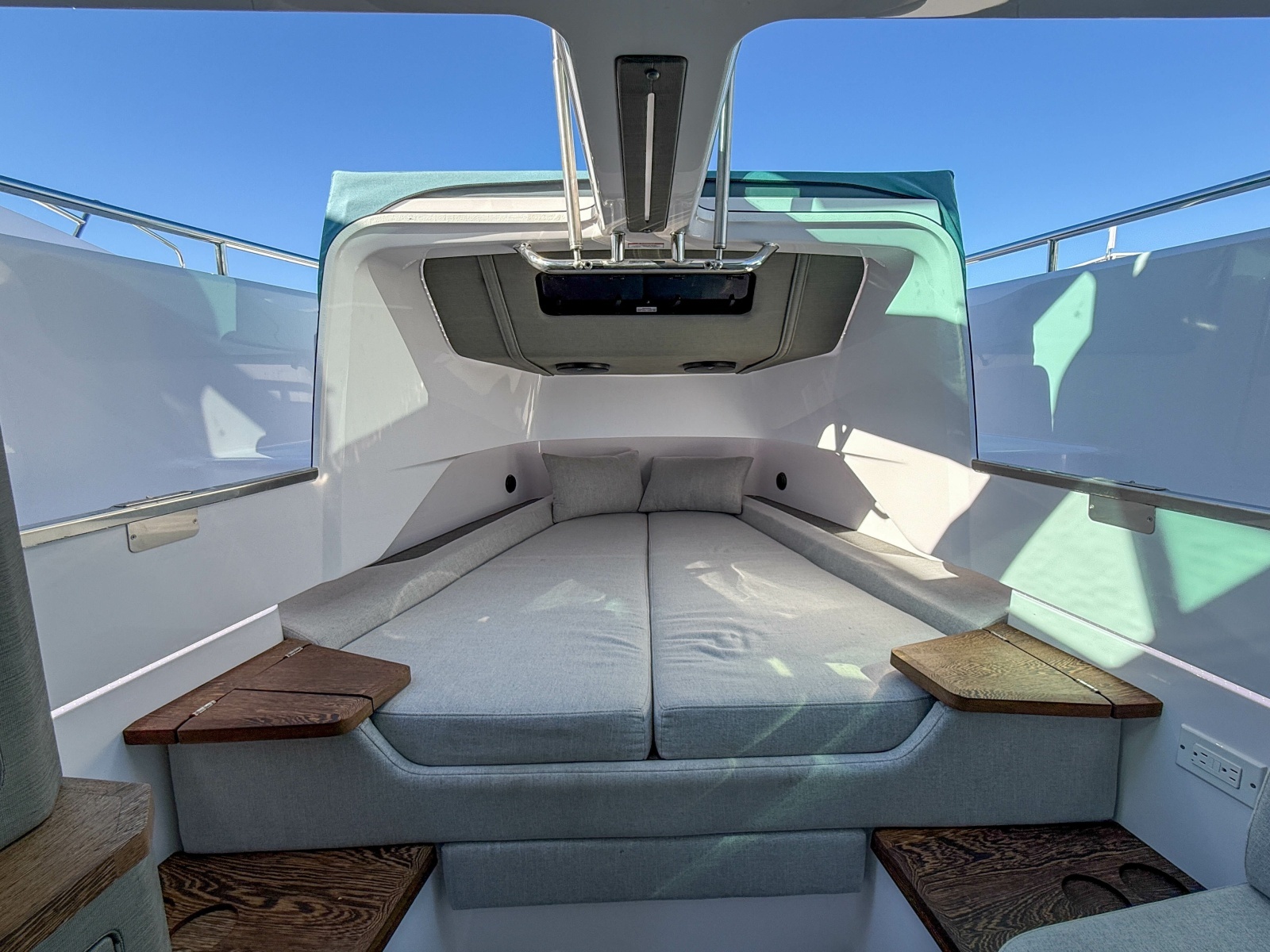 King Itchy 37ft Axopar Yacht For Sale