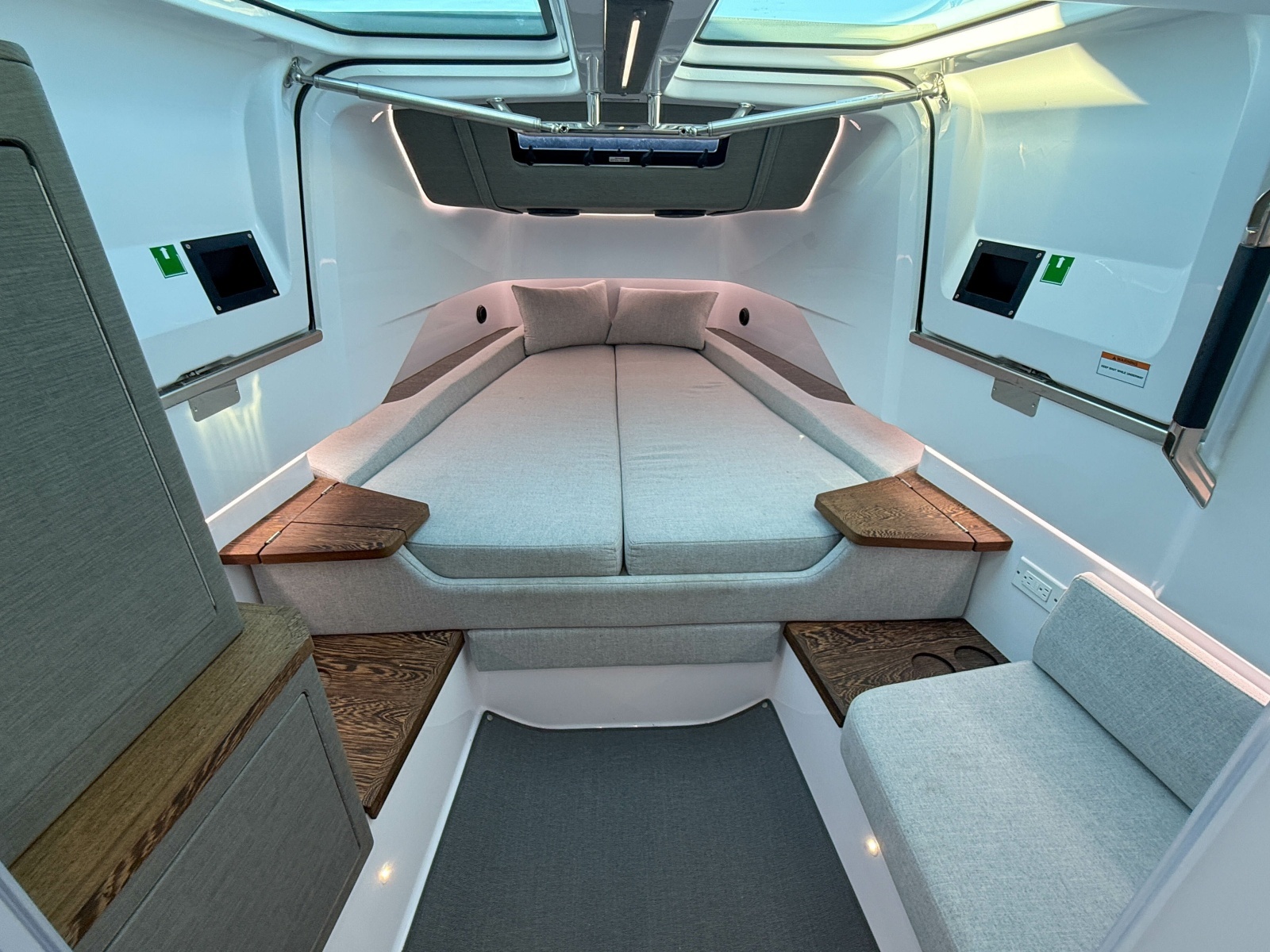 King Itchy 37ft Axopar Yacht For Sale
