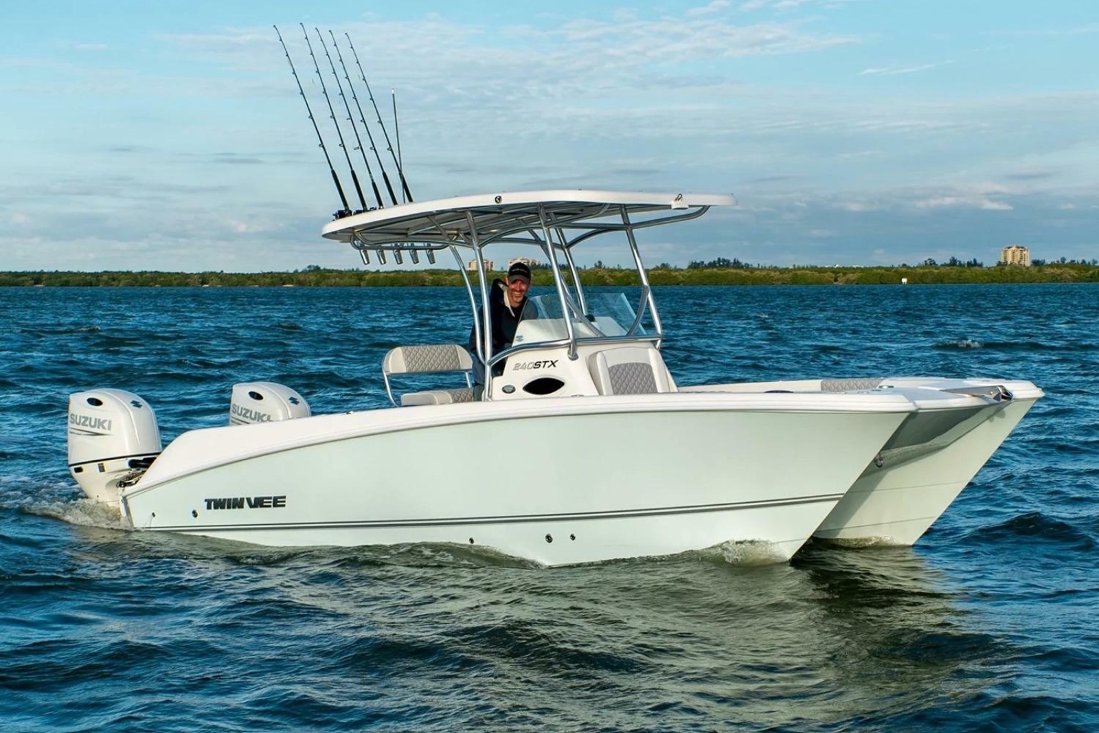 24' 2026 Twin Vee 240 STX CC