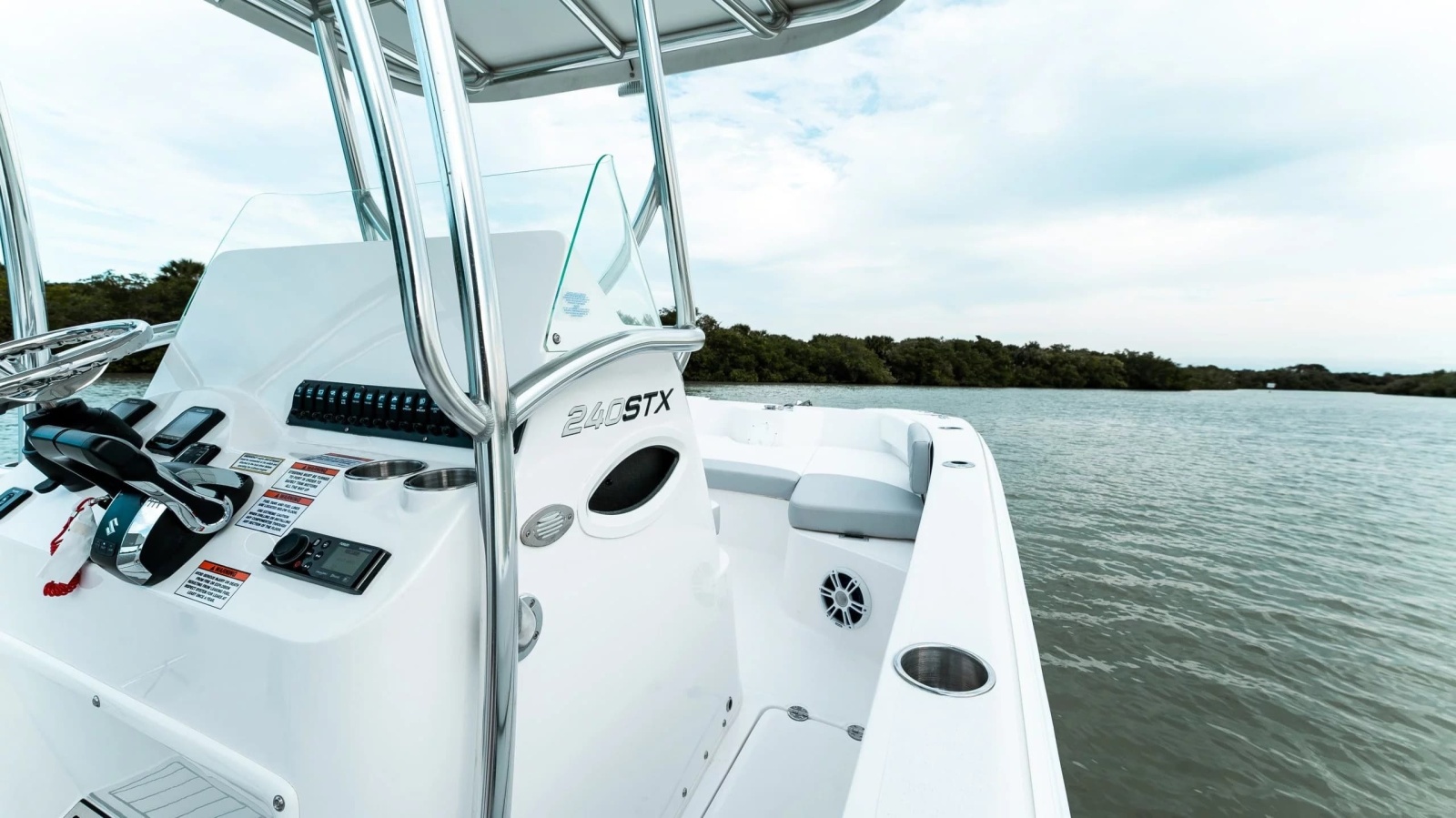 24' 2026 Twin Vee 240 STX CC