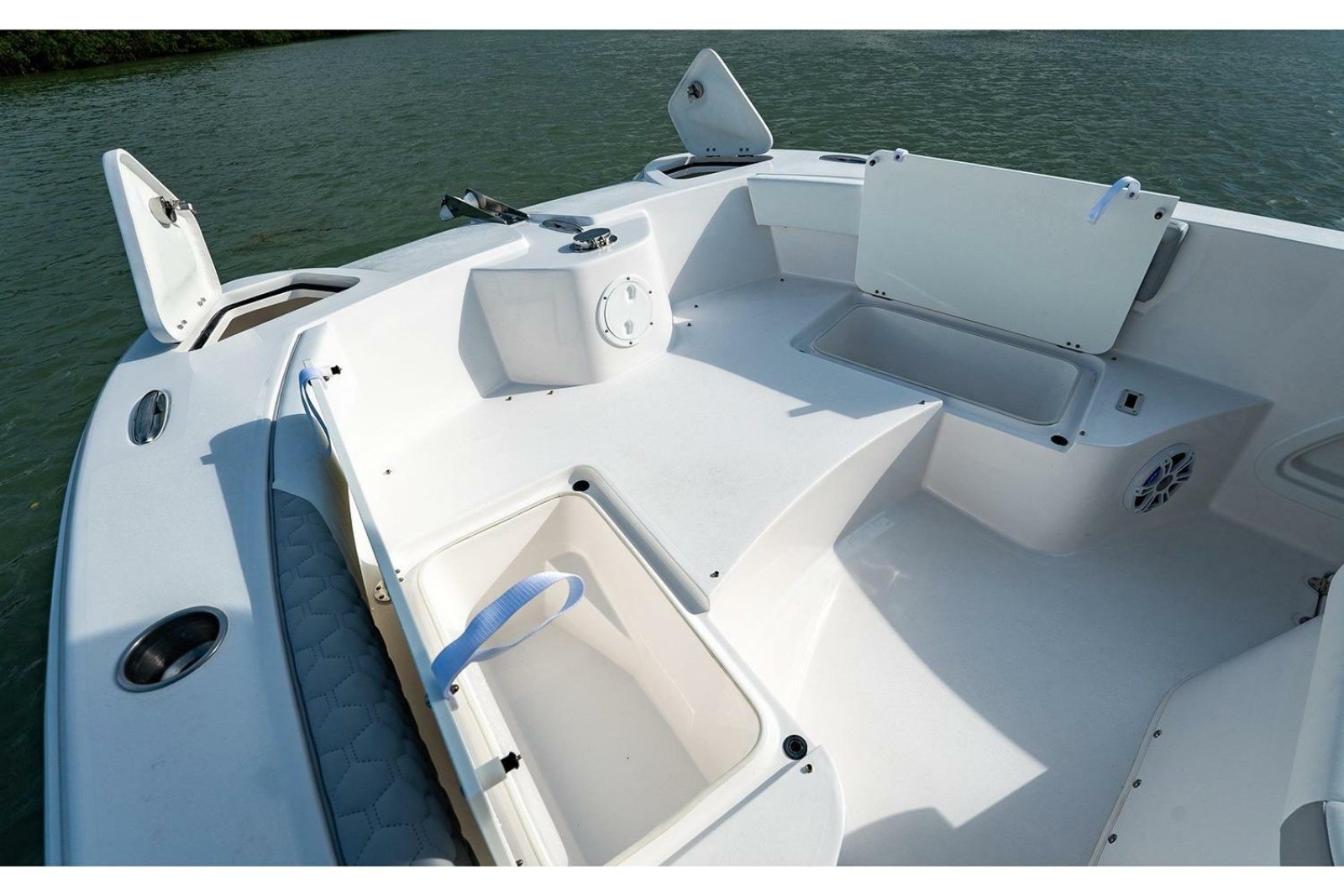 24' 2026 Twin Vee 240 STX CC