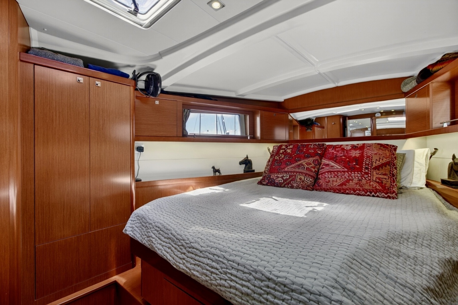 2012 Beneteau Oceanis 48