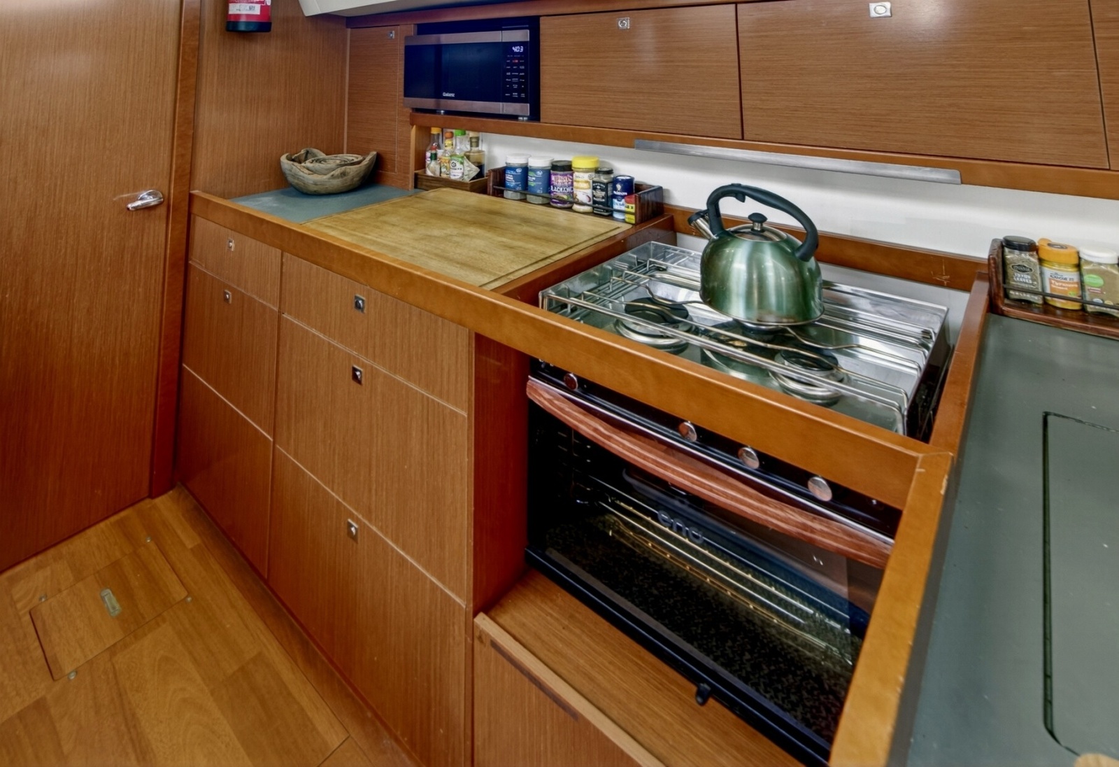 2012 Beneteau Oceanis 48