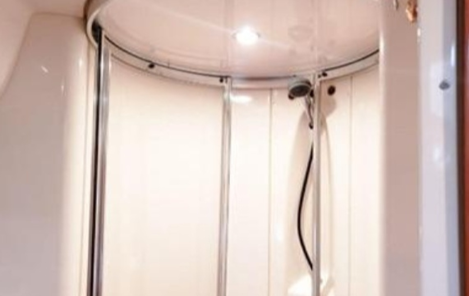 65' 2005 Azimut Fly 62