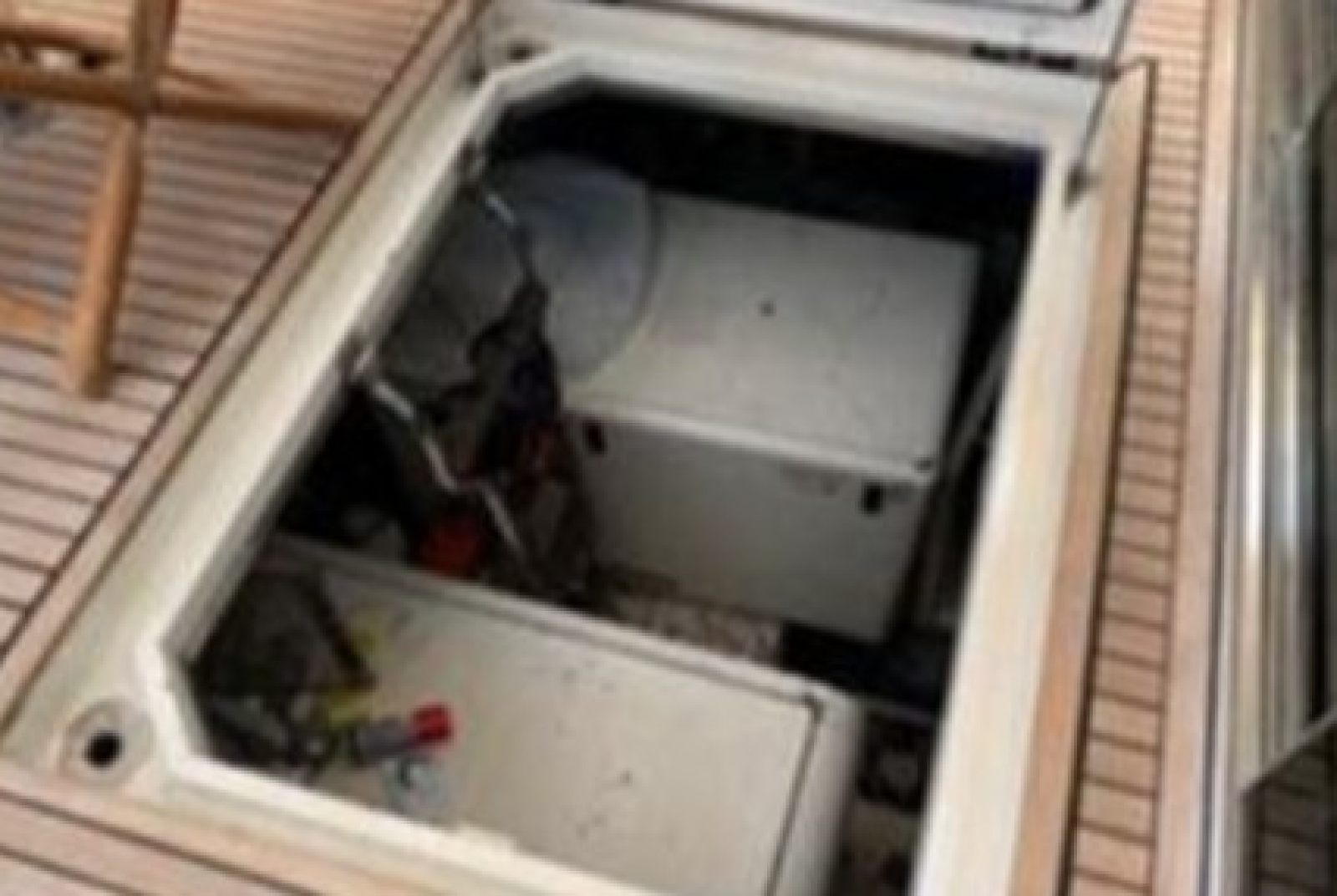 65' 2005 Azimut Fly 62