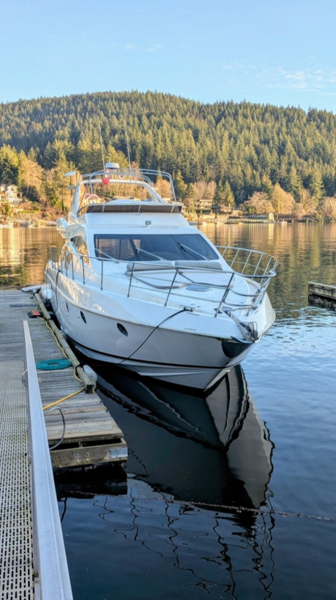 65' 2005 Azimut Fly 62
