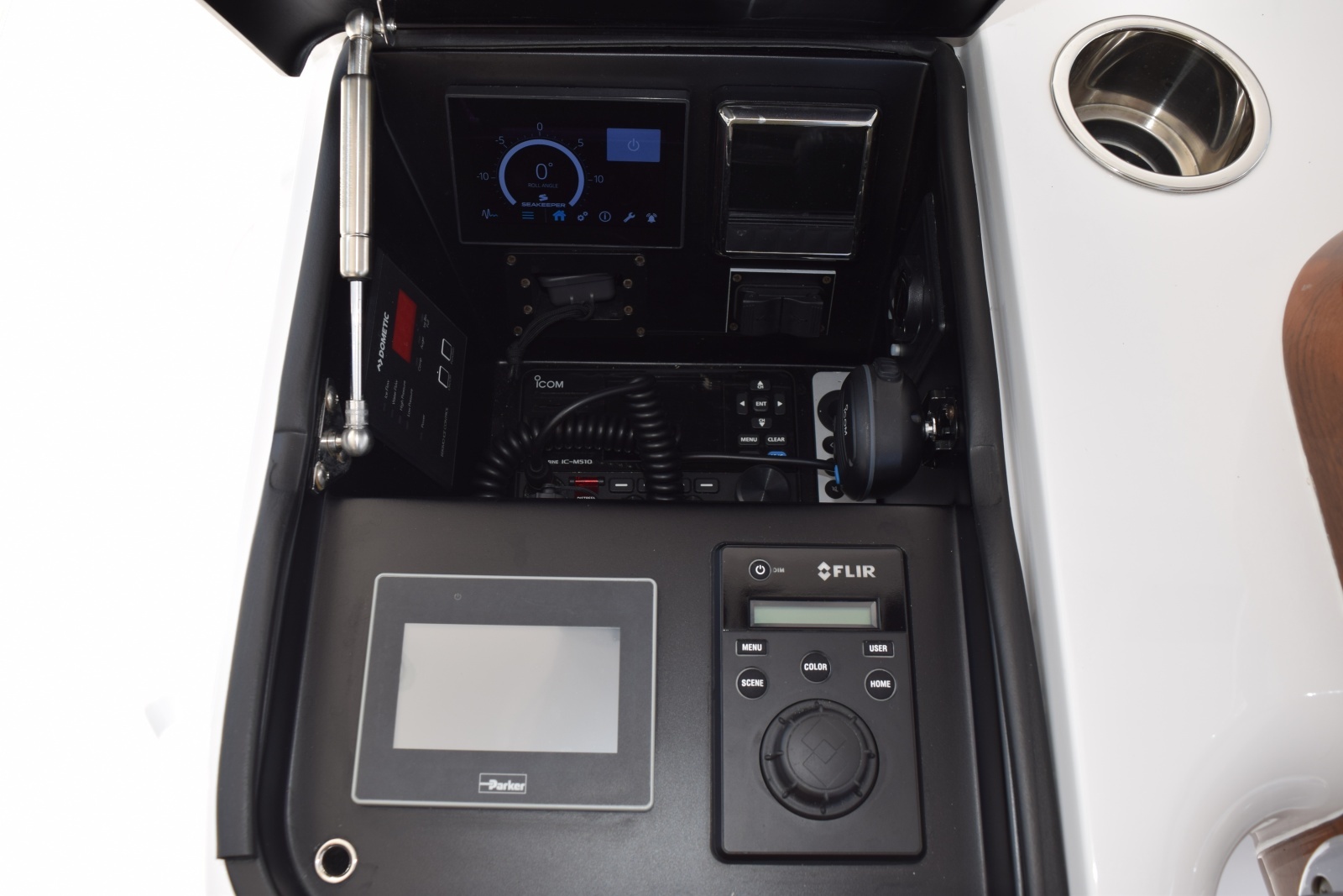 Viking 54 - Dog House - Flybridge Electronics