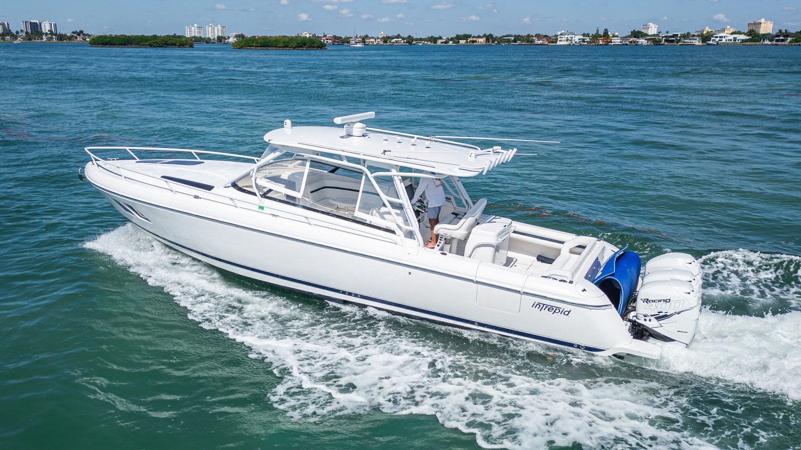 2014 Intrepid 400 Cuddy