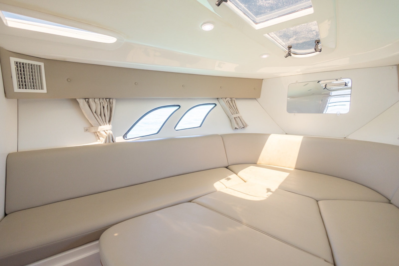 2014 Intrepid 400 Cuddy
